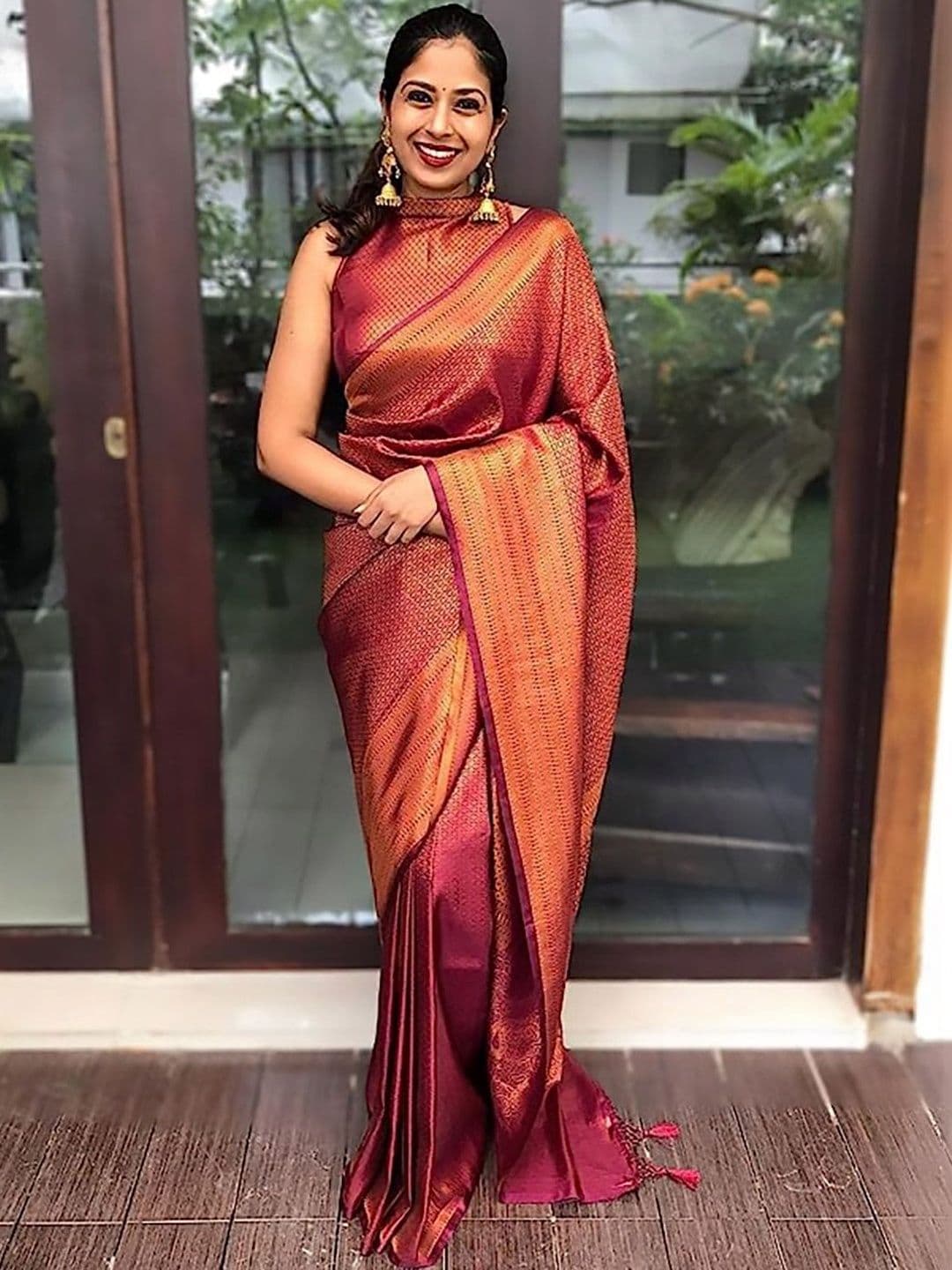 Urban Pallu Woven Design Zari Silk Blend Handloom fwd Saree - view 1
