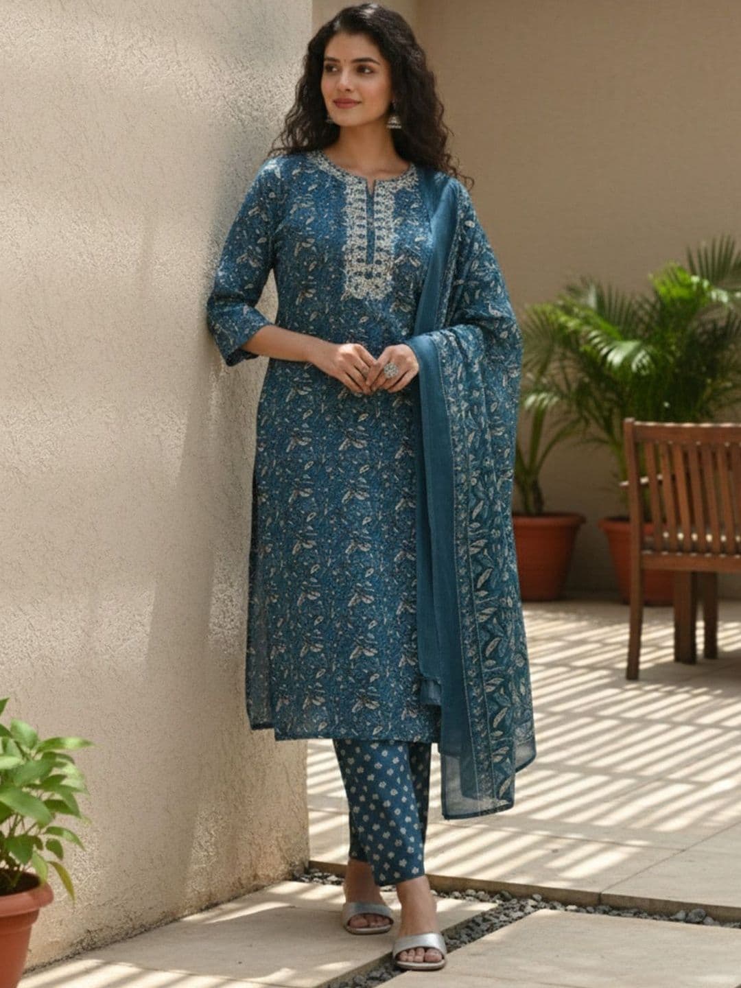 Varanga Women Ethnic Motifs Printed Regular Thread Work Pure Cotton Kurta with Trousers & With Dupatta - view 1