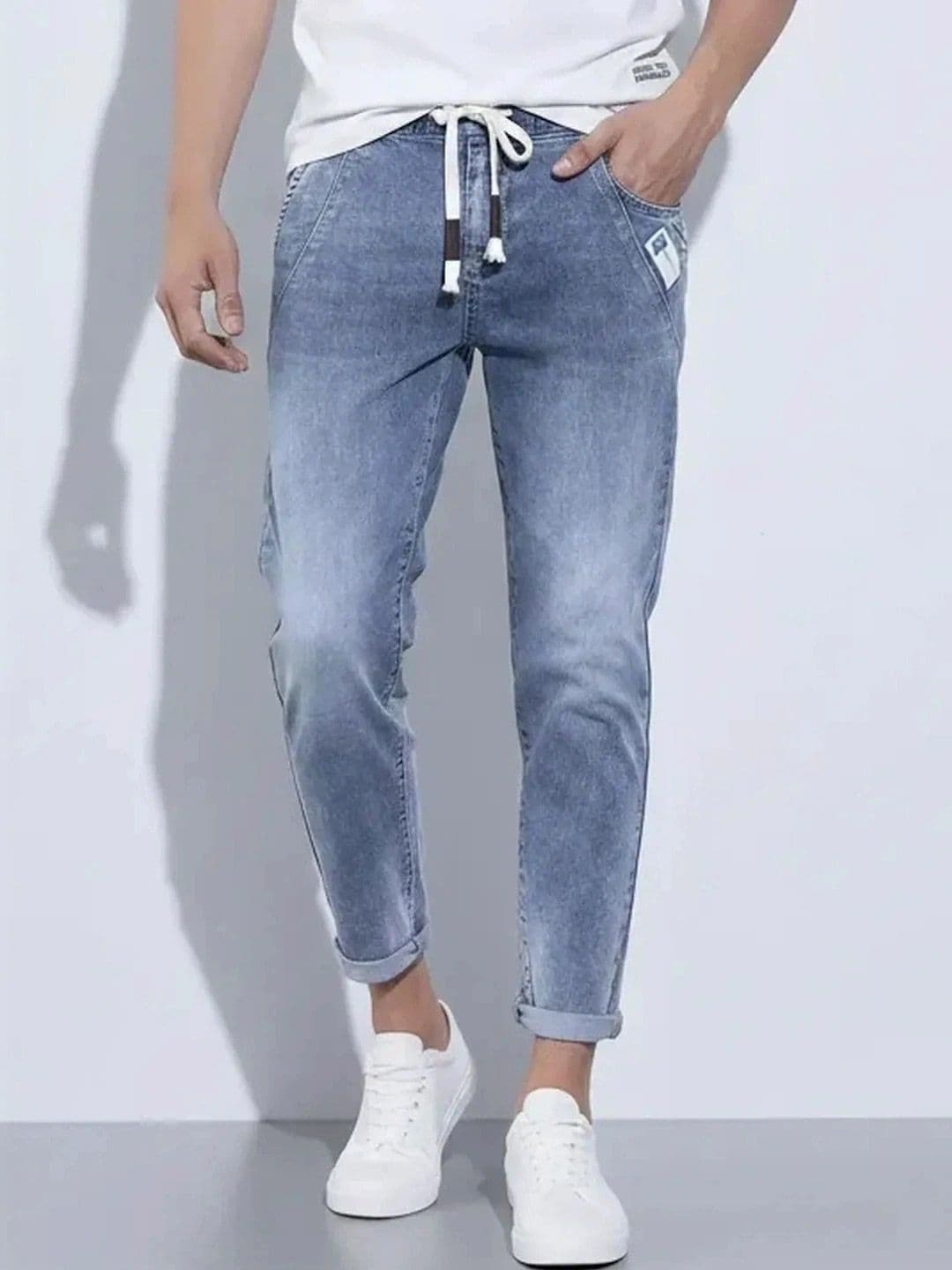 ANDREW HILL Men Slim Fit Mid-Rise Light Fade Stretchable Jeans - view 1