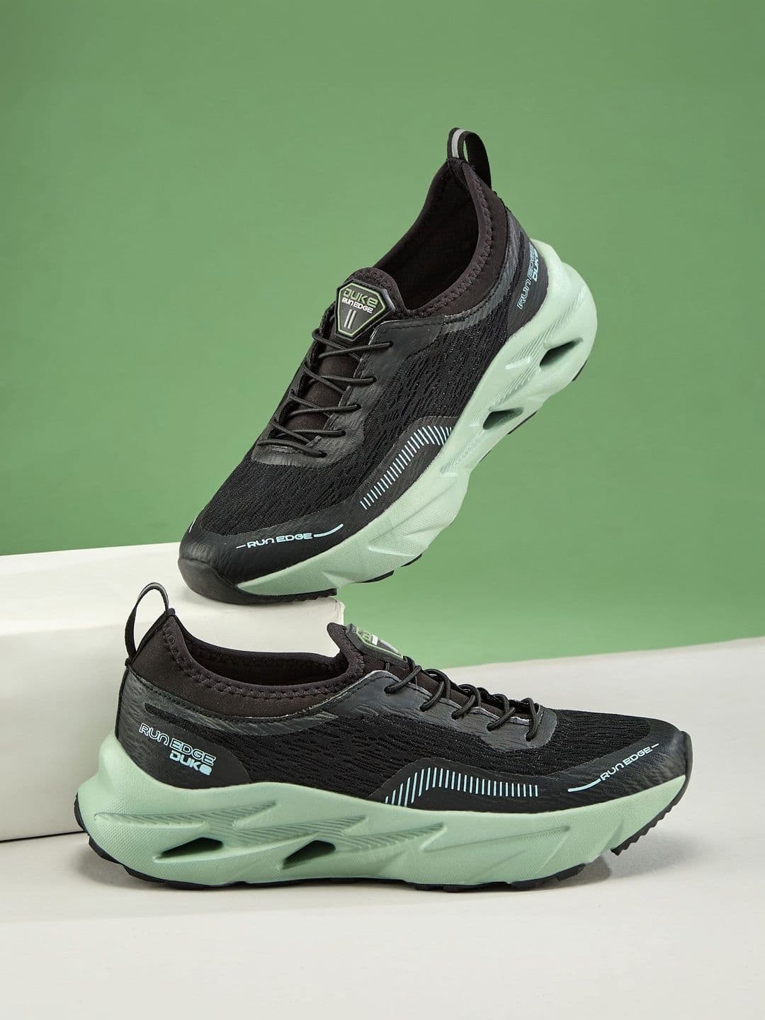 Duke Men Black Mesh Running Shoes - view 1