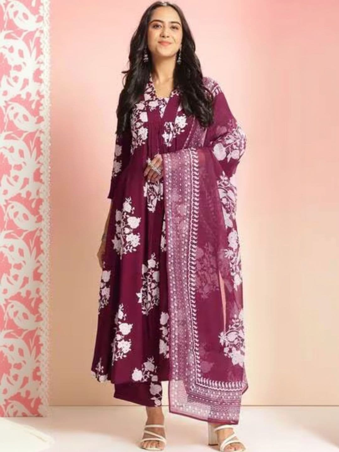 Rini and Niri Women Floral Printed Regular Kurta with Trousers & With Dupatta - view 1