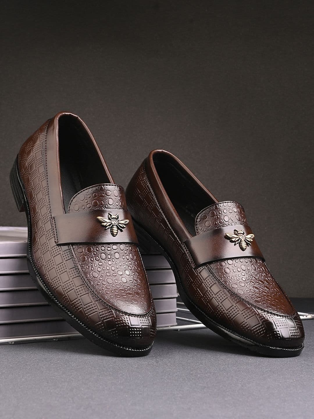 HERE&NOW Men Textured Round Toe Slip-On Loafers Formal Shoes - view 1