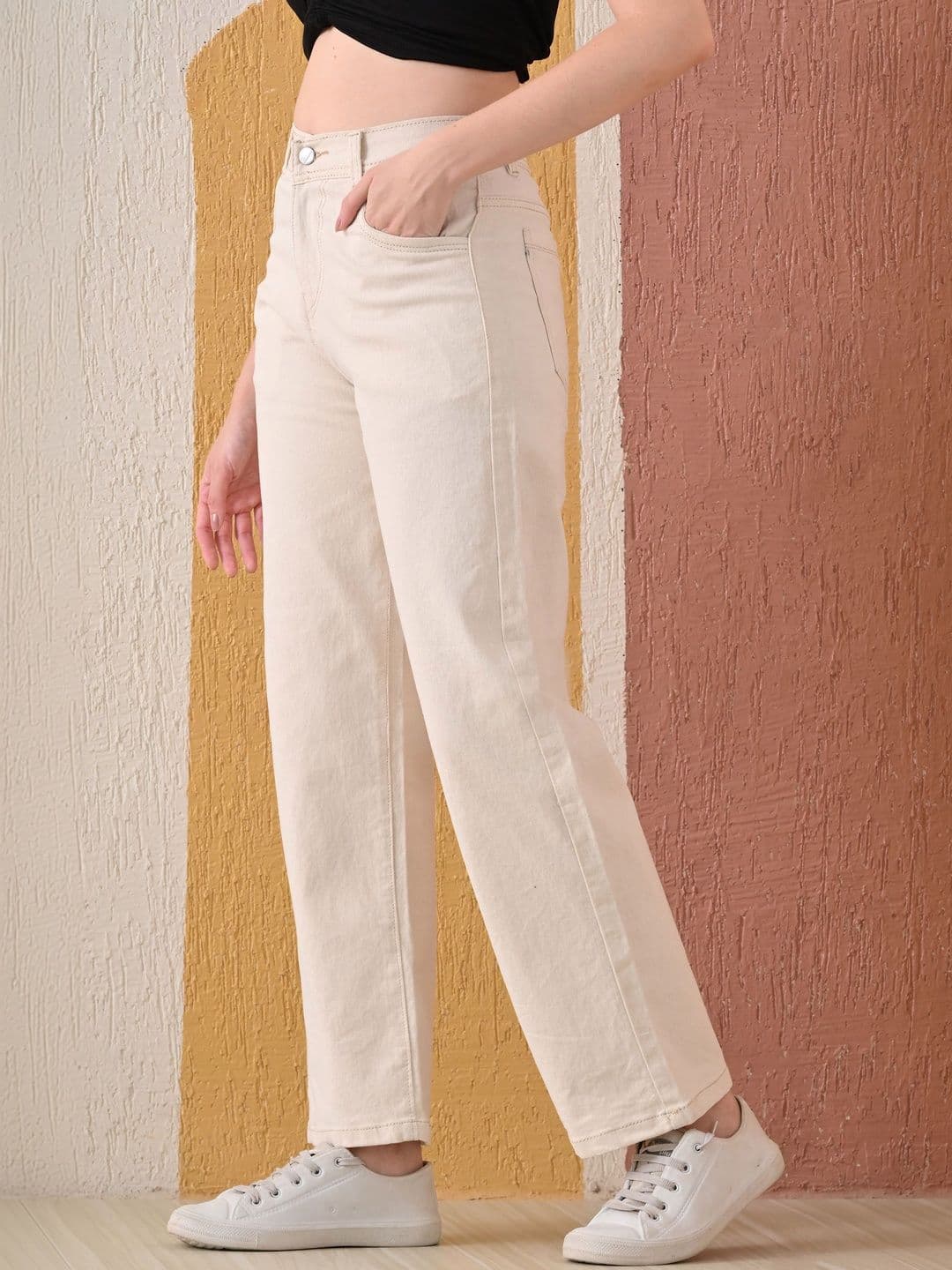Mast & Harbour Women Classic Relaxed Fit Mid-Rise Stretchable Jeans - view 1