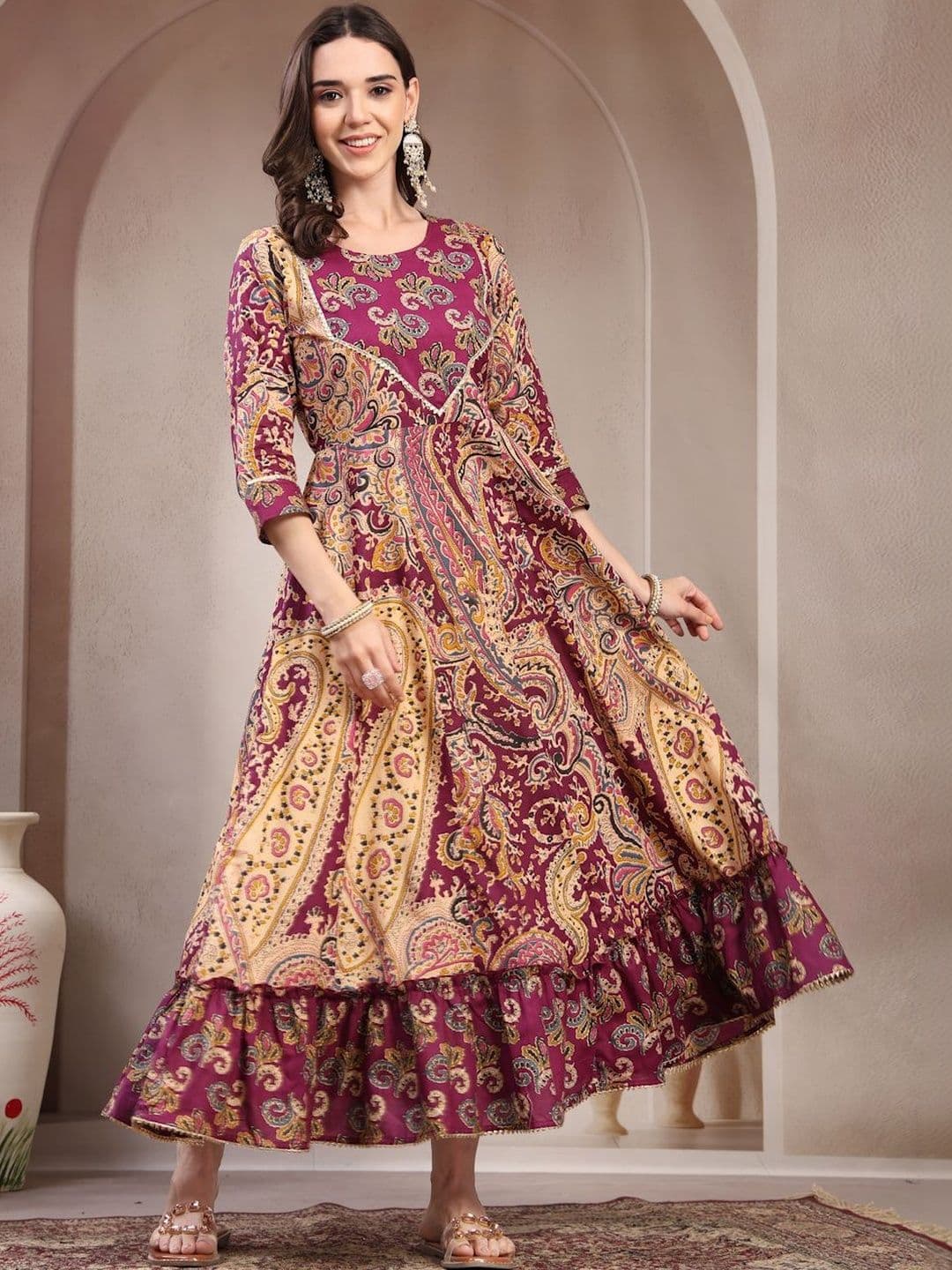 Pristyle Women Paisley Printed Gotta Patti Anarkali Kurta - view 1