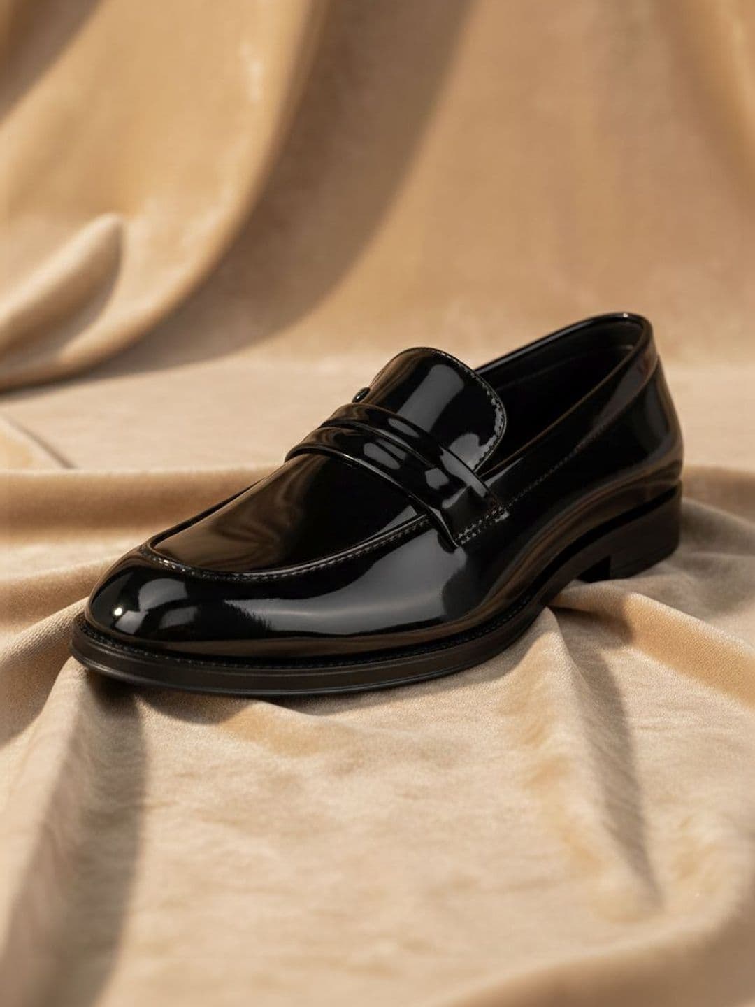 House of Pataudi Men Round Toe Formal Slip On - view 1