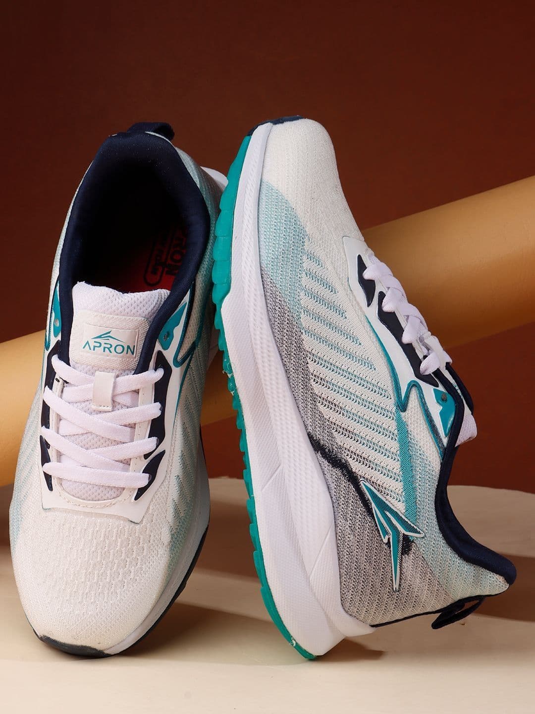 APRON Men Mesh Running Non-Marking Shoes - view 1