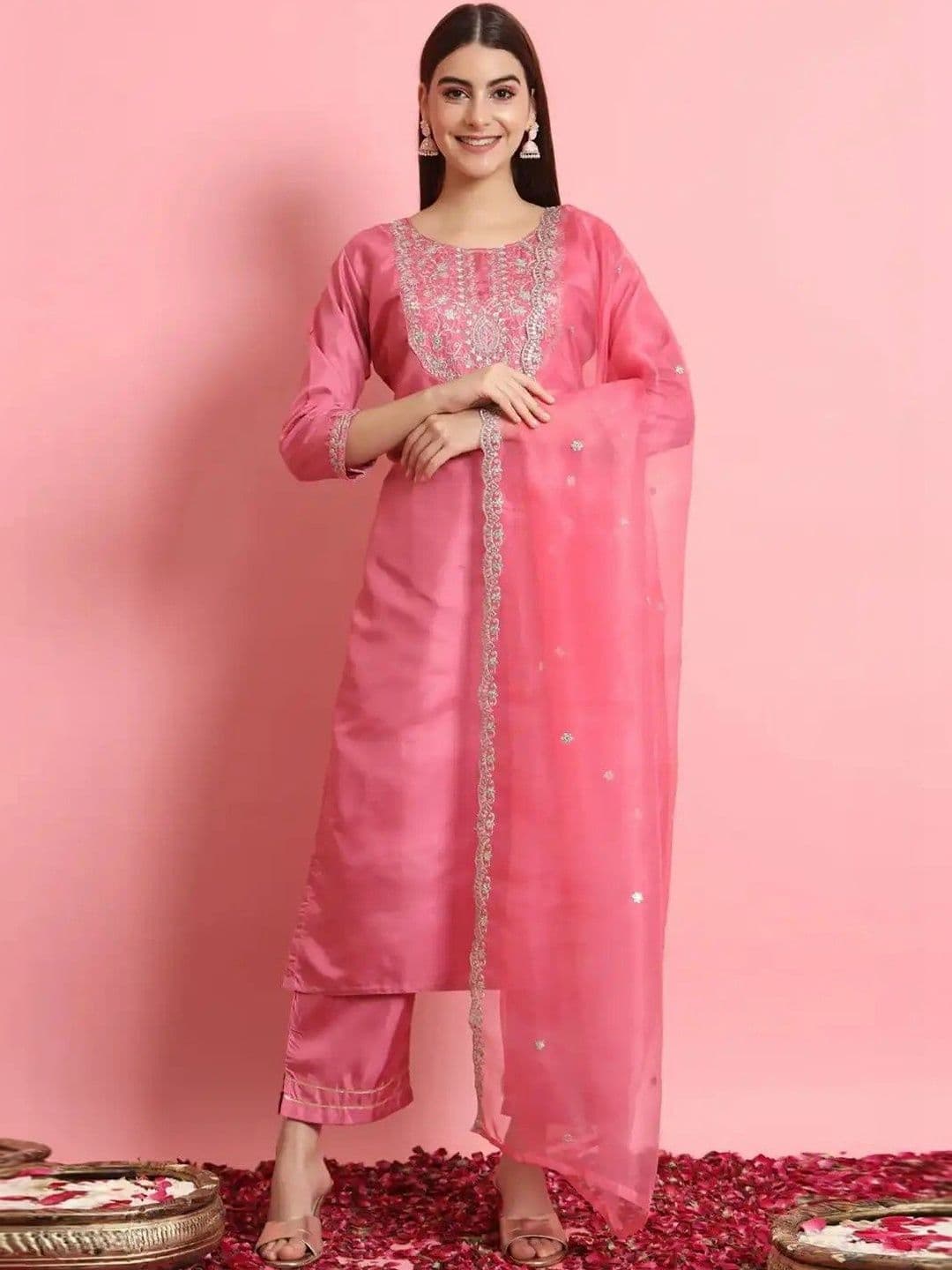 Klotden Women Ethnic Motifs Embroidered Regular Thread Work Kurta with Trousers & With Dupatta - view 1