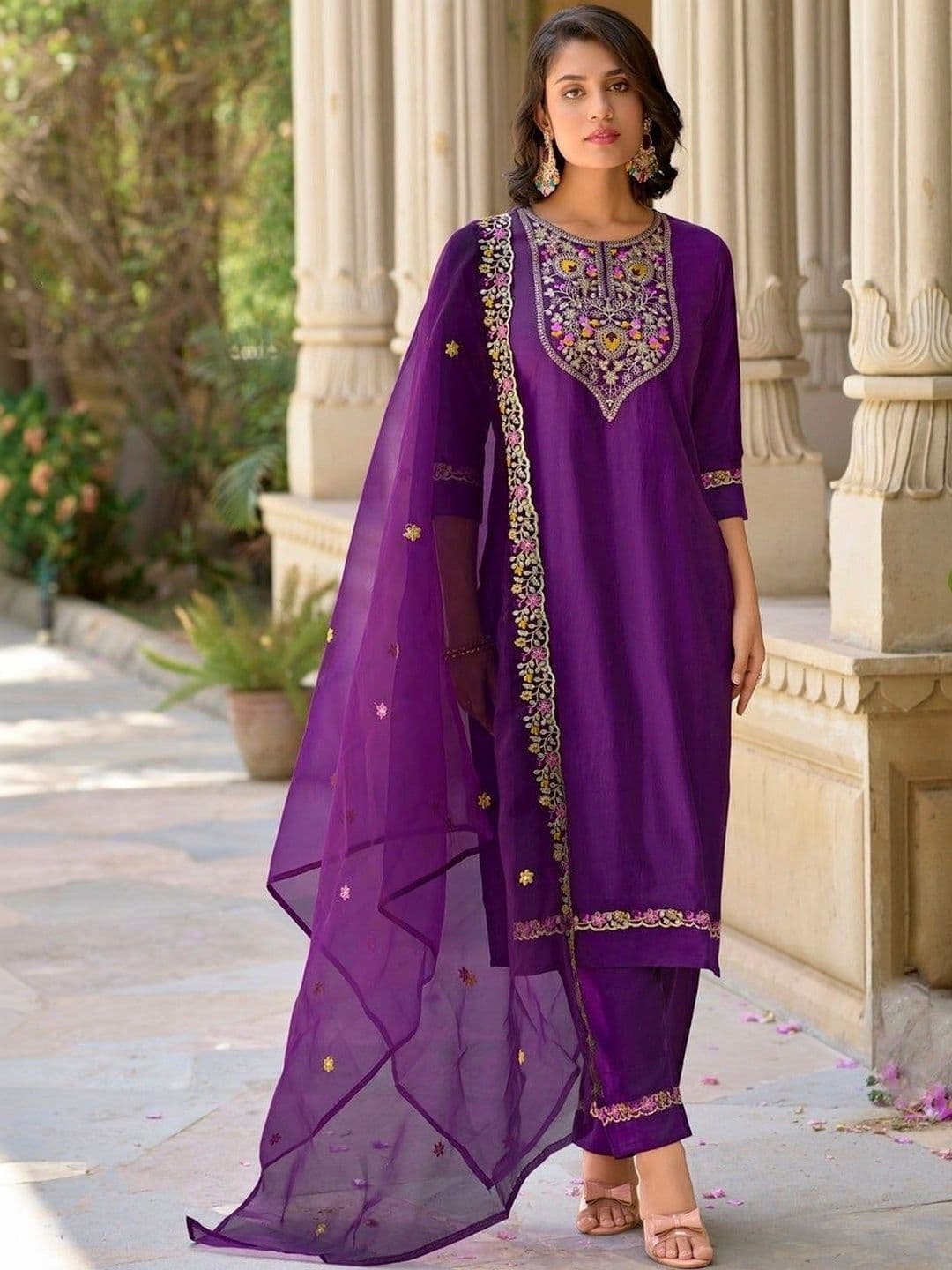 Klotden Women Ethnic Motifs Embroidered Regular Thread Work Kurta with Trousers & With Dupatta - view 1