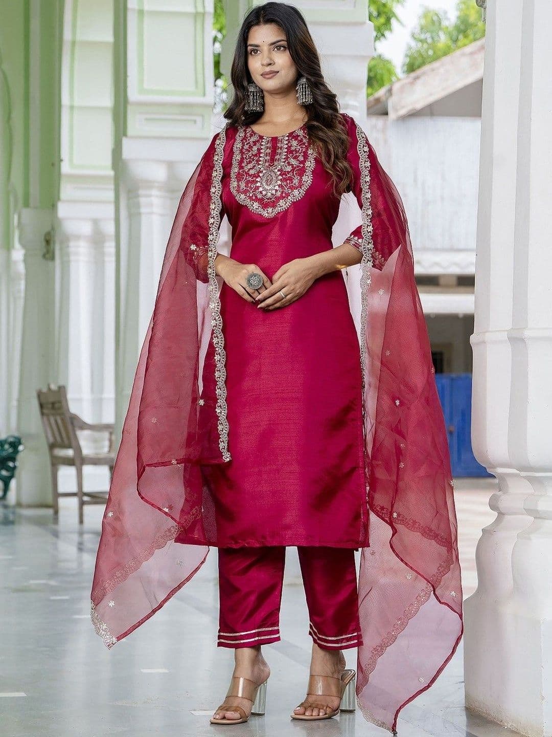 Klotden Women Ethnic Motifs Embroidered Regular Thread Work Kurta with Trousers & With Dupatta - view 1