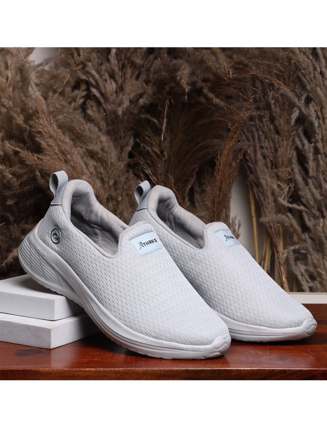 Athree Men Mesh Walking Non-Marking Shoes - view 1