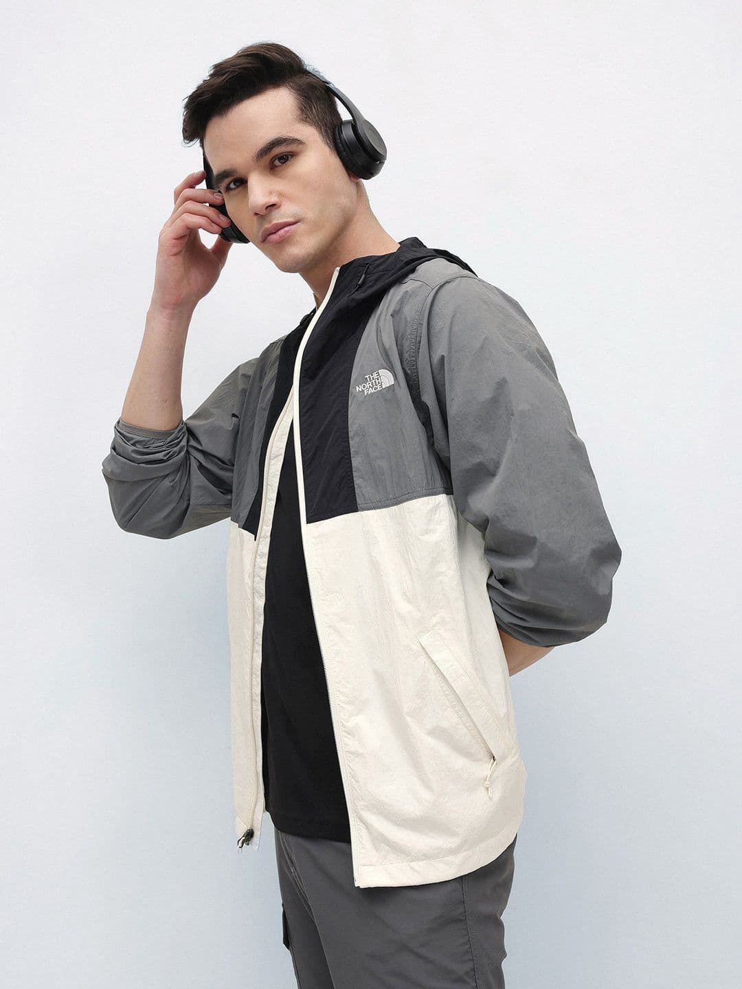 The North Face Colourblocked Water-Repellant UPF 50+ Hooded Jacket - view 1