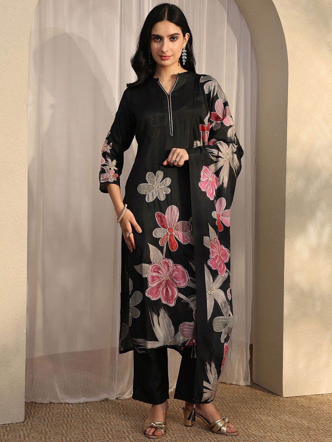 Libas Women Floral Printed Regular Kurta with Trousers & With Dupatta - view 1