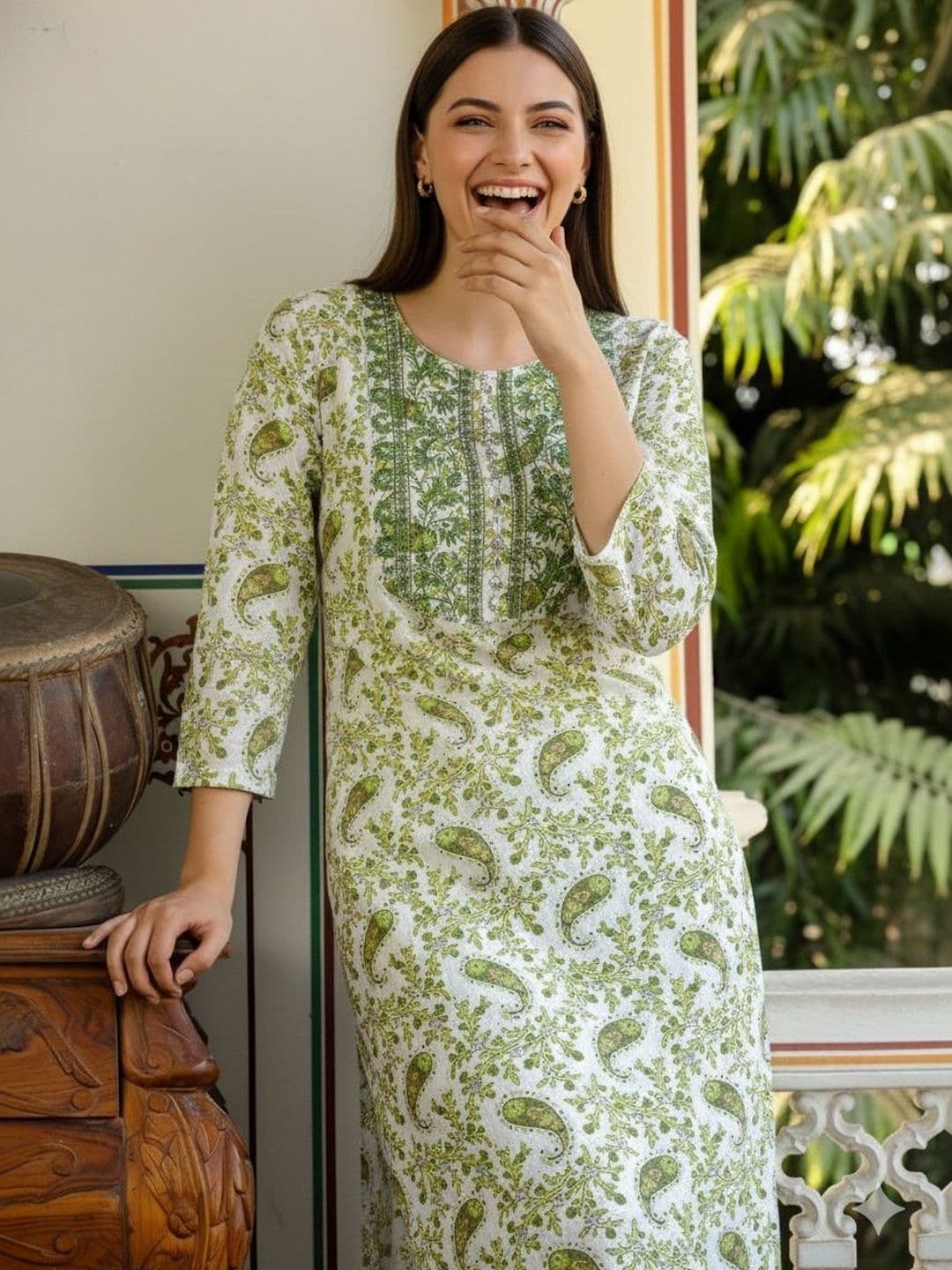 Pjyot by surhi Women Floral Embroidered Thread Work Kurta - view 1