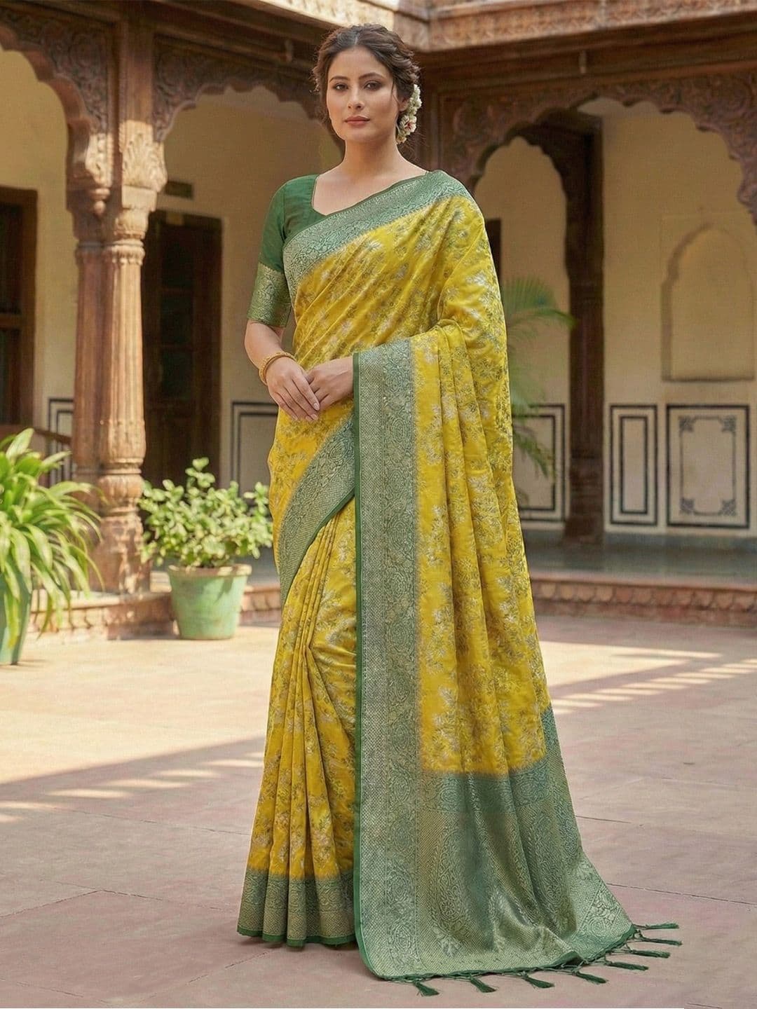 Arozi Woven Design Zari Silk Blend Banarasi Saree - view 1