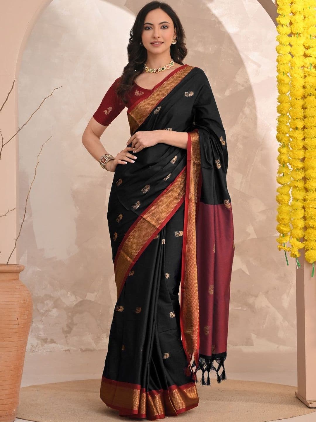 HERE&NOW Ethnic Motifs Zari Silk Cotton Paithani Saree - view 1