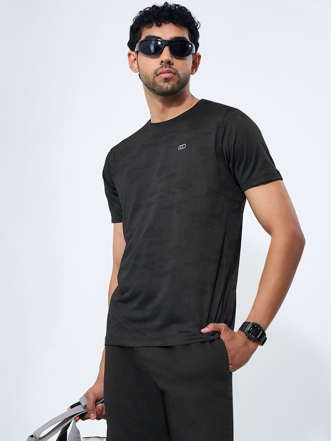 Ajile by Pantaloons Men Slim Fit T-shirt - view 1