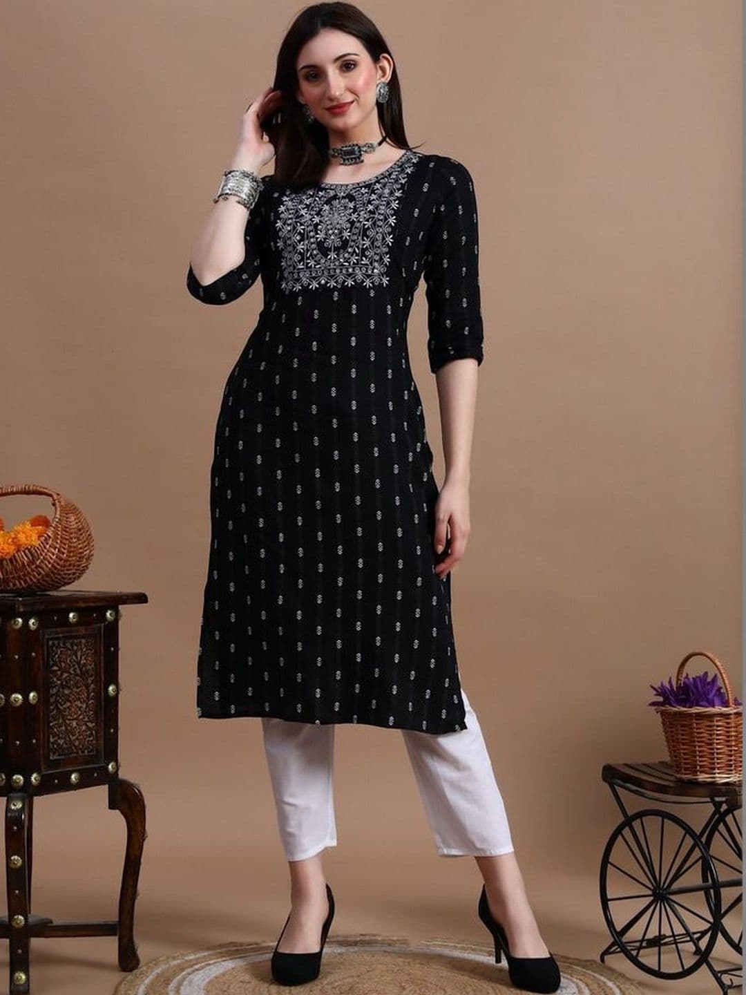 Anouk Women Ethnic Motifs Embroidered Gotta Patti Kurta - view 1