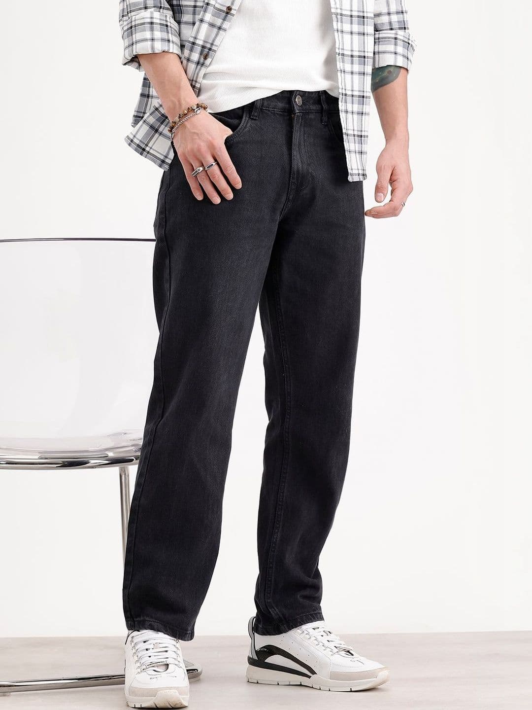 WROGN Men Relaxed Fit Mid-Rise Stretchable Jeans - view 1