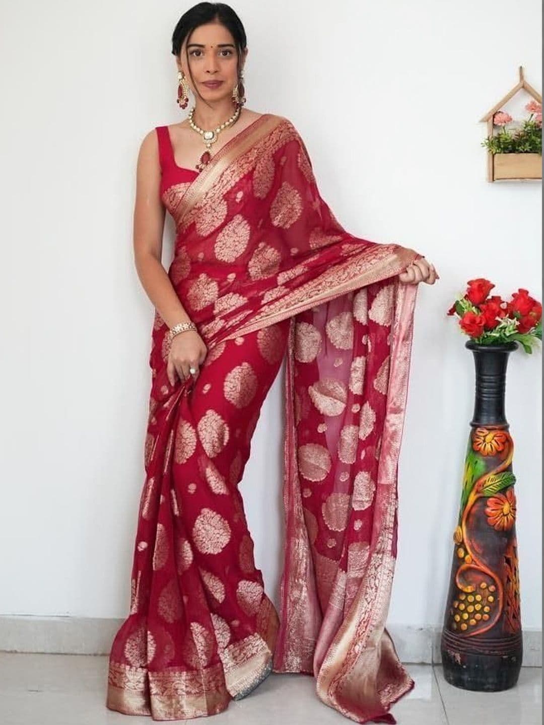 HERE&NOW Woven Design Zari Silk Blend Handloom Banarasi Saree - view 1