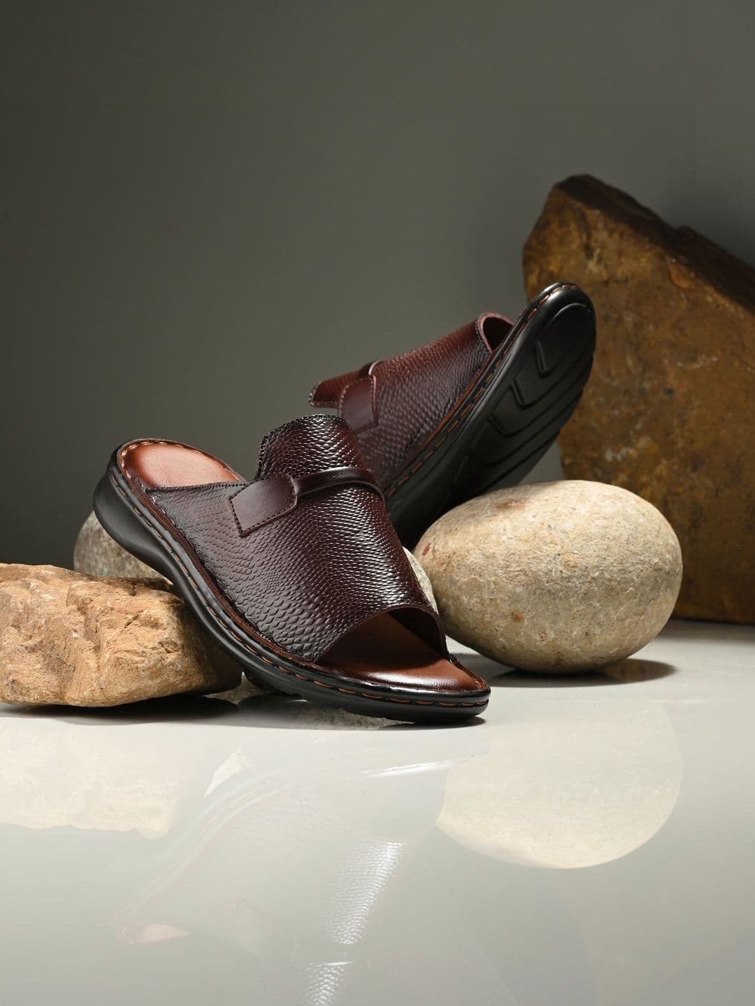 GWALK Men Leather Comfort Sandals - view 1