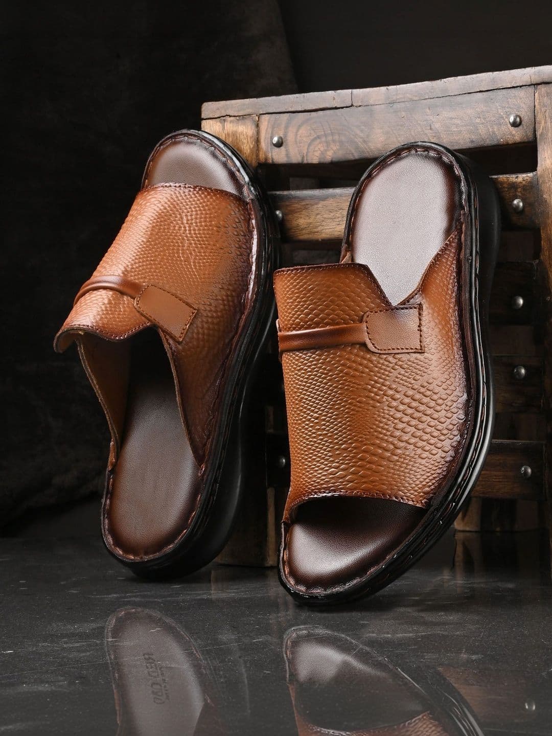 GWALK Men Leather Comfort Sandals - view 1