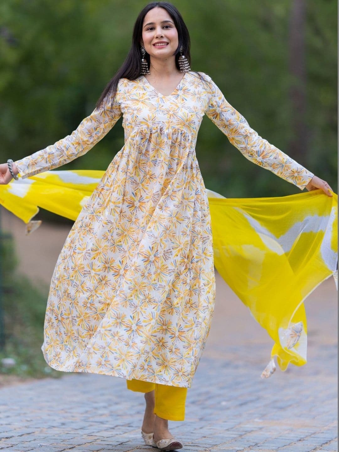 GAYRAA Women Floral Printed Empire Pure Cotton Kurta with Trousers & With Dupatta - view 1