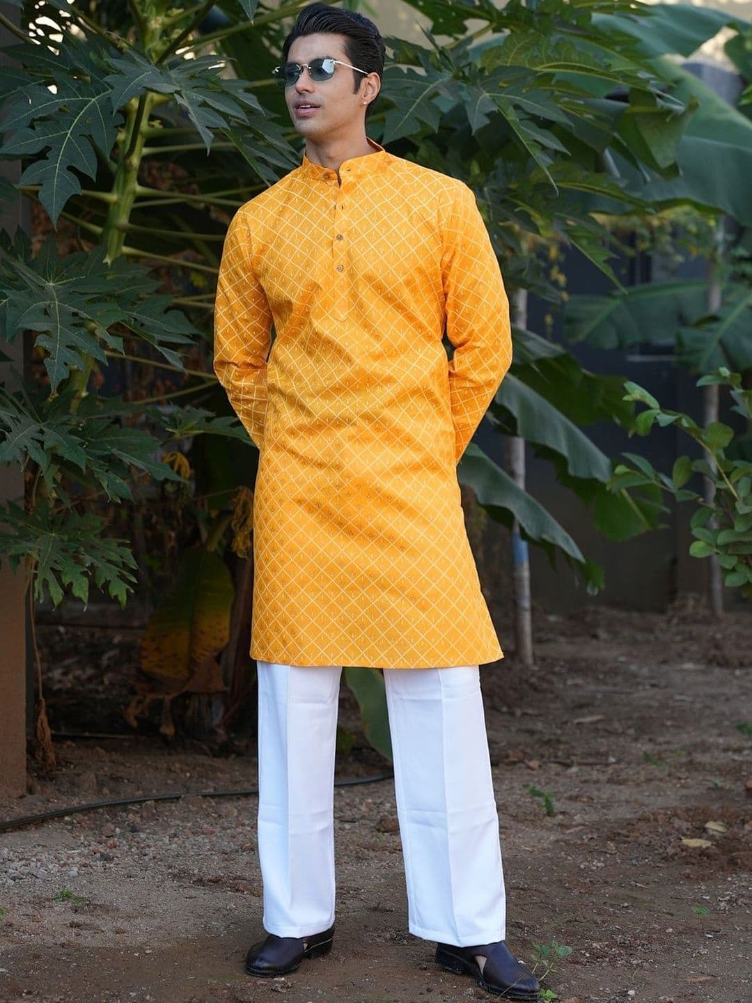 Anouk Printed Mandarin Collar Knee Length Straight Kurta - view 1