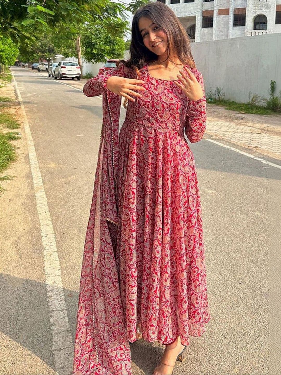 Raiyani Enterprise Women Printed Crepe Anarkali Kurta - view 1