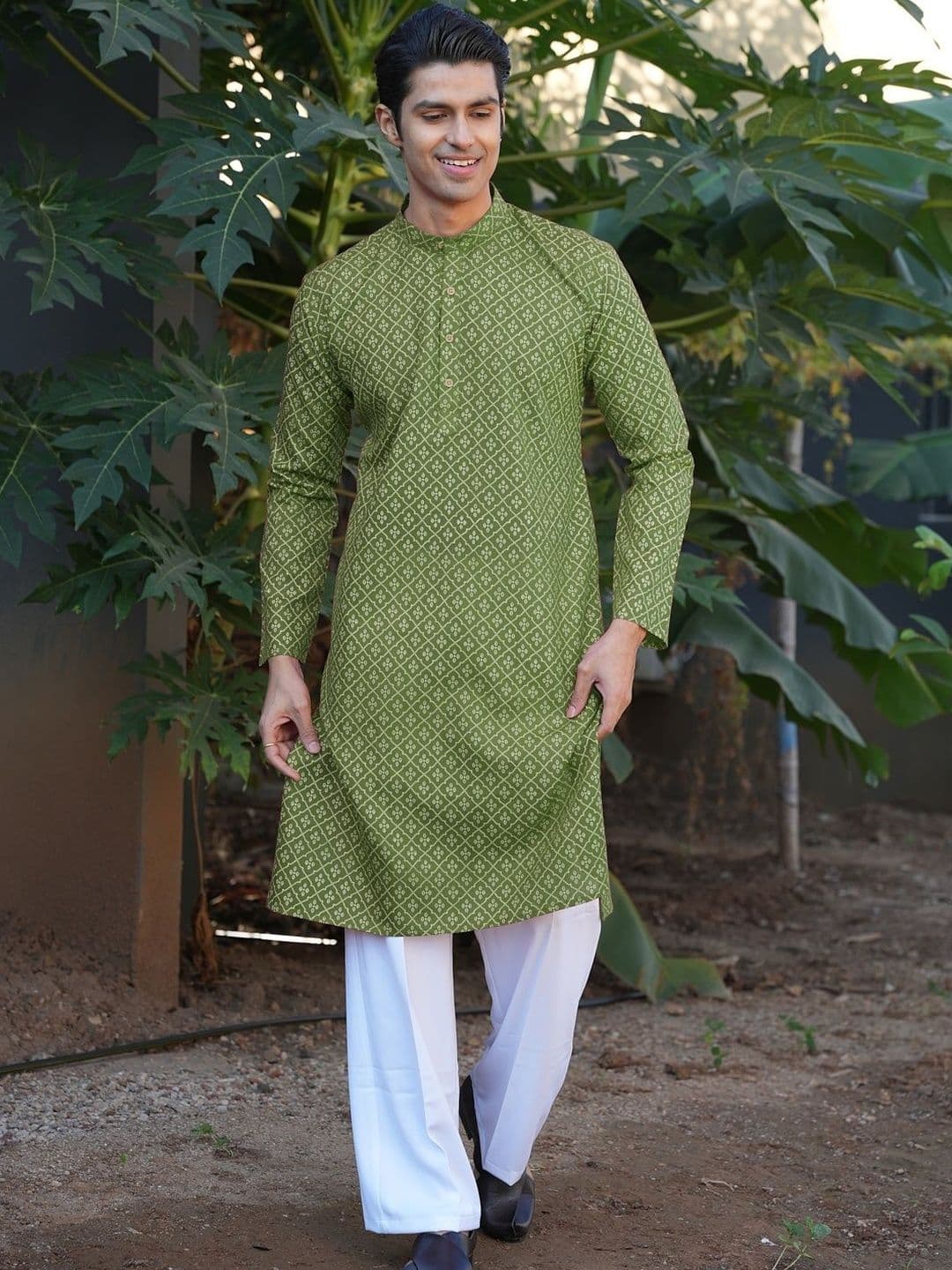 Anouk Printed Mandarin Collar Knee Length Straight Kurta - view 1