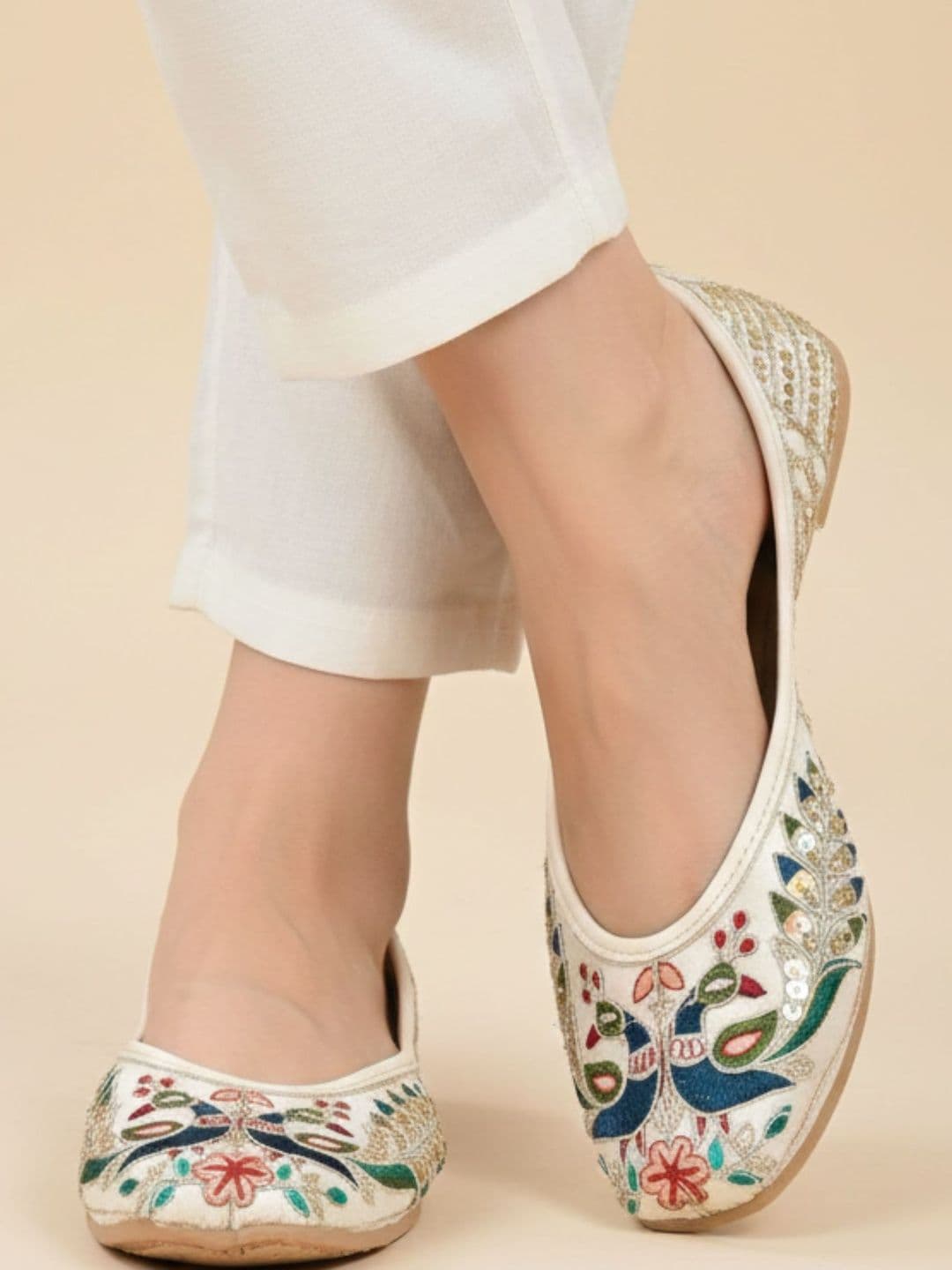 Anouk Women Mojaris Flats - view 1
