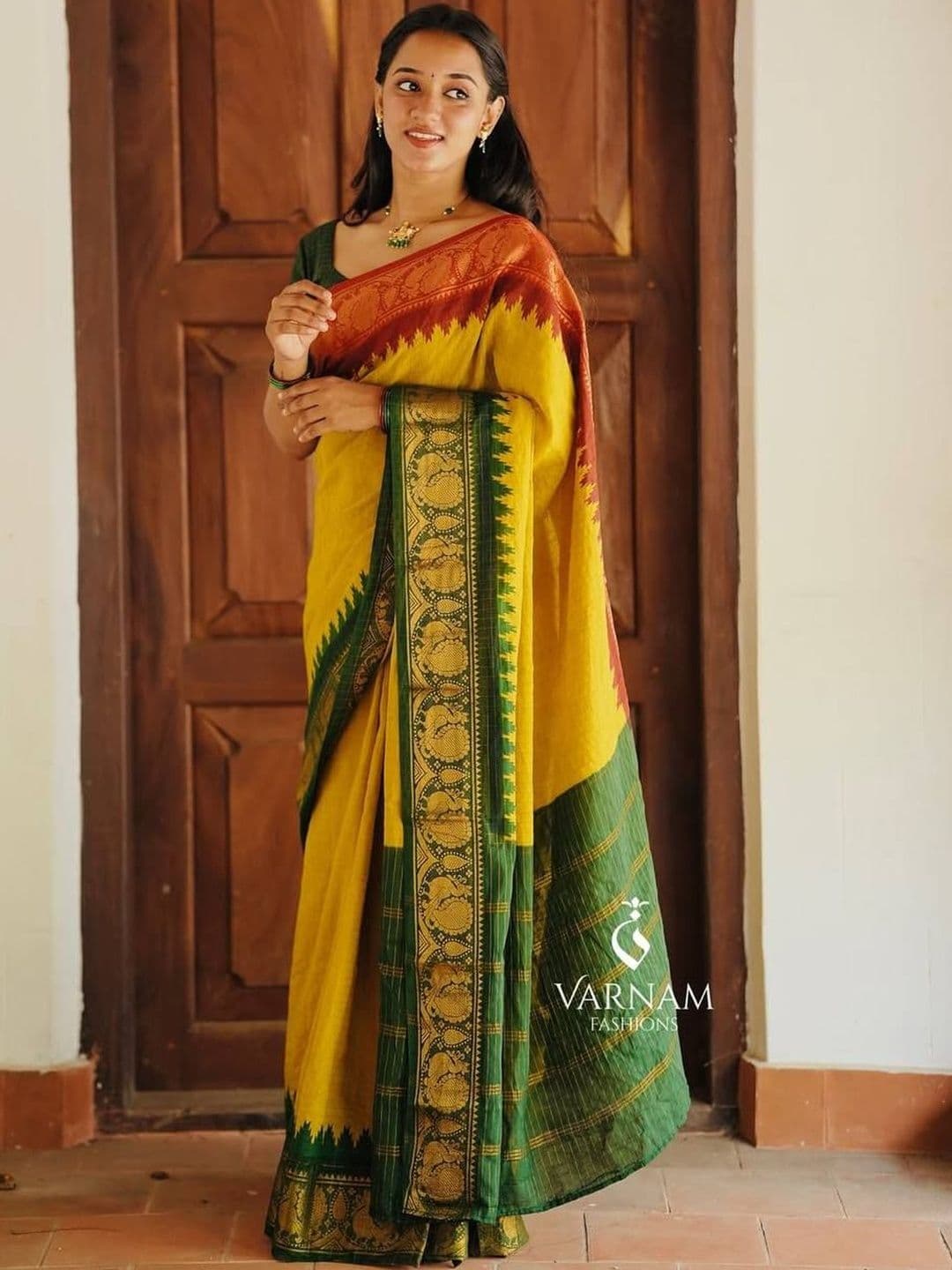 ZELLURE Woven Design Zari Art Silk Kanjeevaram Saree - view 1