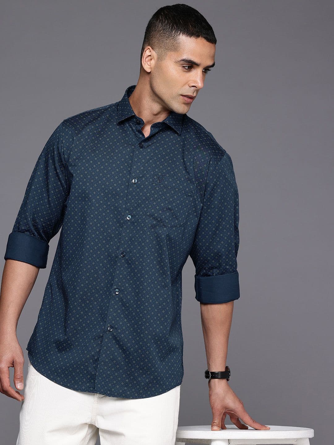 Allen Solly Pure Cotton Classic Fit Geometric Printed Casual Shirt - view 1
