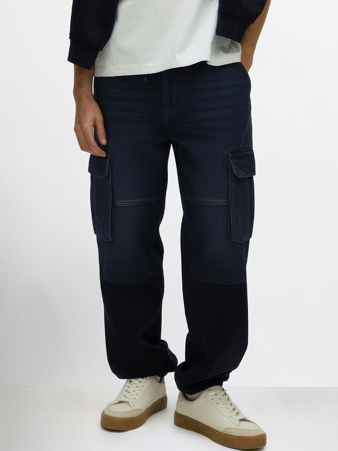 The Indian Garage Co Men Relaxed Fit Mid-Rise Light Fade Jeans - view 1