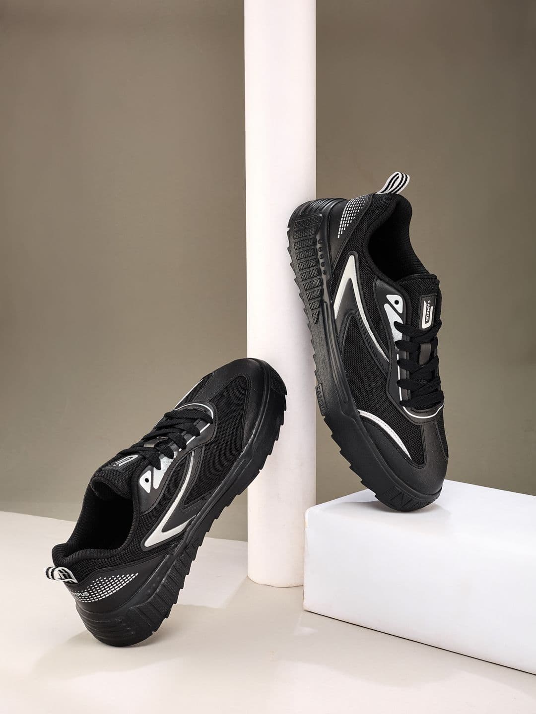 Campus STATIC Men Textured Sneakers - view 1