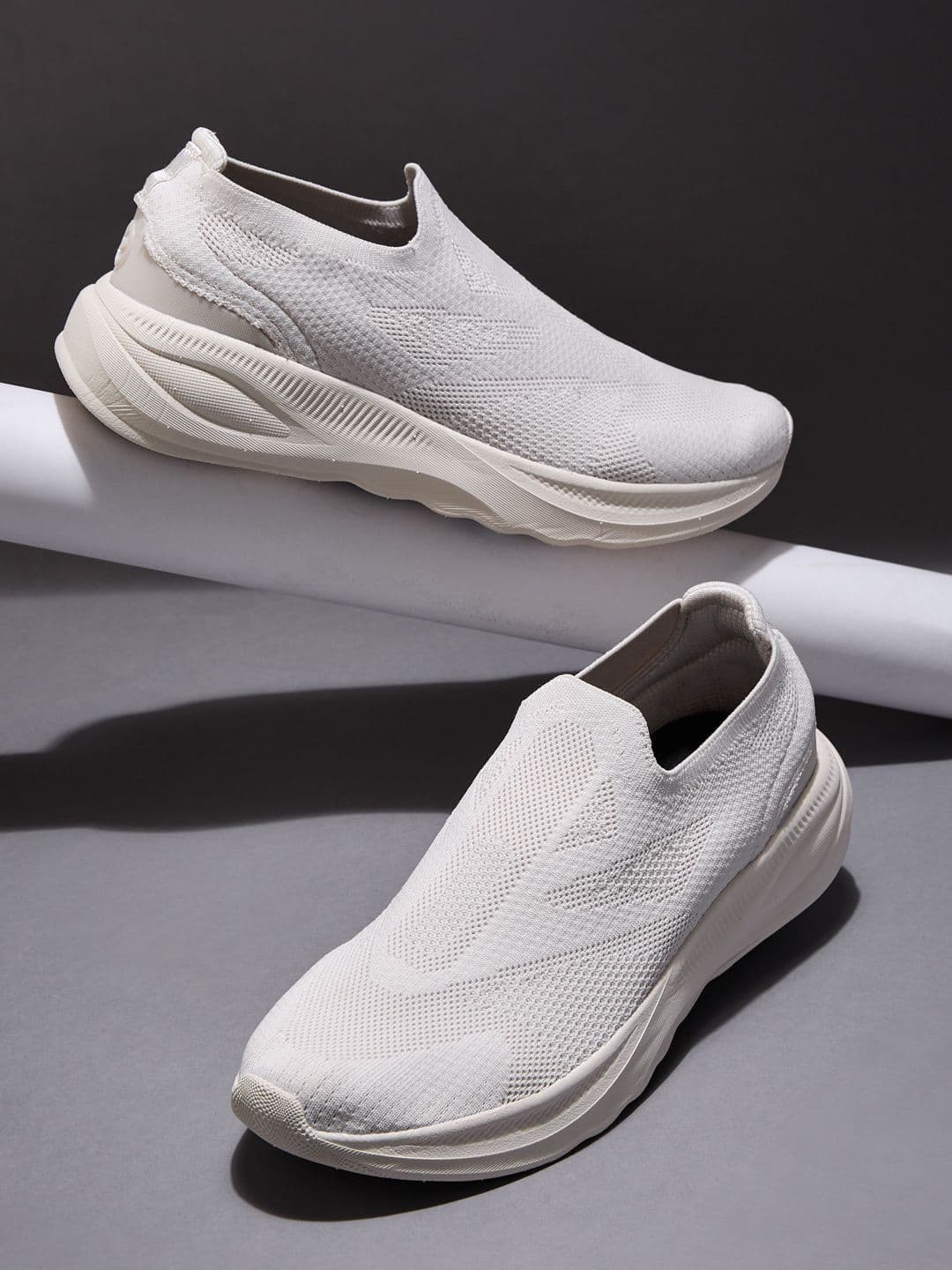 Campus JETRA Men Mesh Walking Non-Marking Shoes - view 1