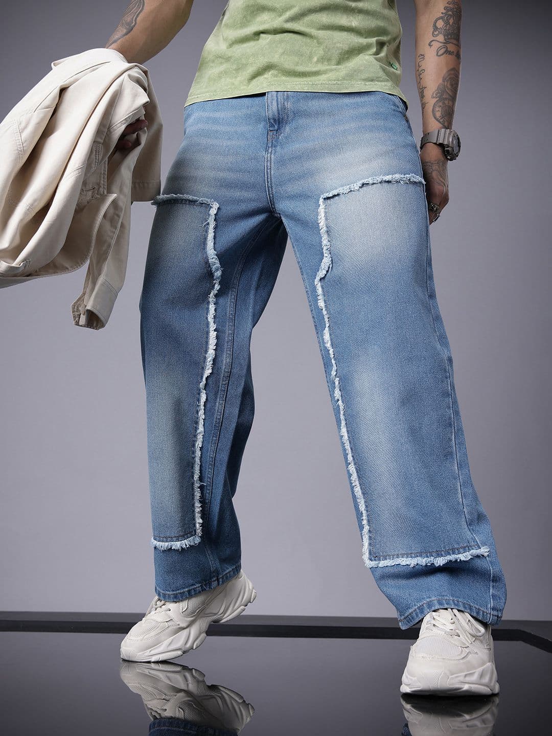 SOKO STREET Men Pure Cotton Relaxed Fit Frayed Detail Heavy Fade Jeans - view 1