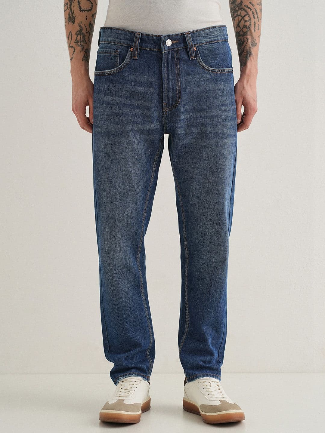 Banana Club Men Blue Jean Slim Fit Light Fade Clean Look Cotton Jeans - view 1