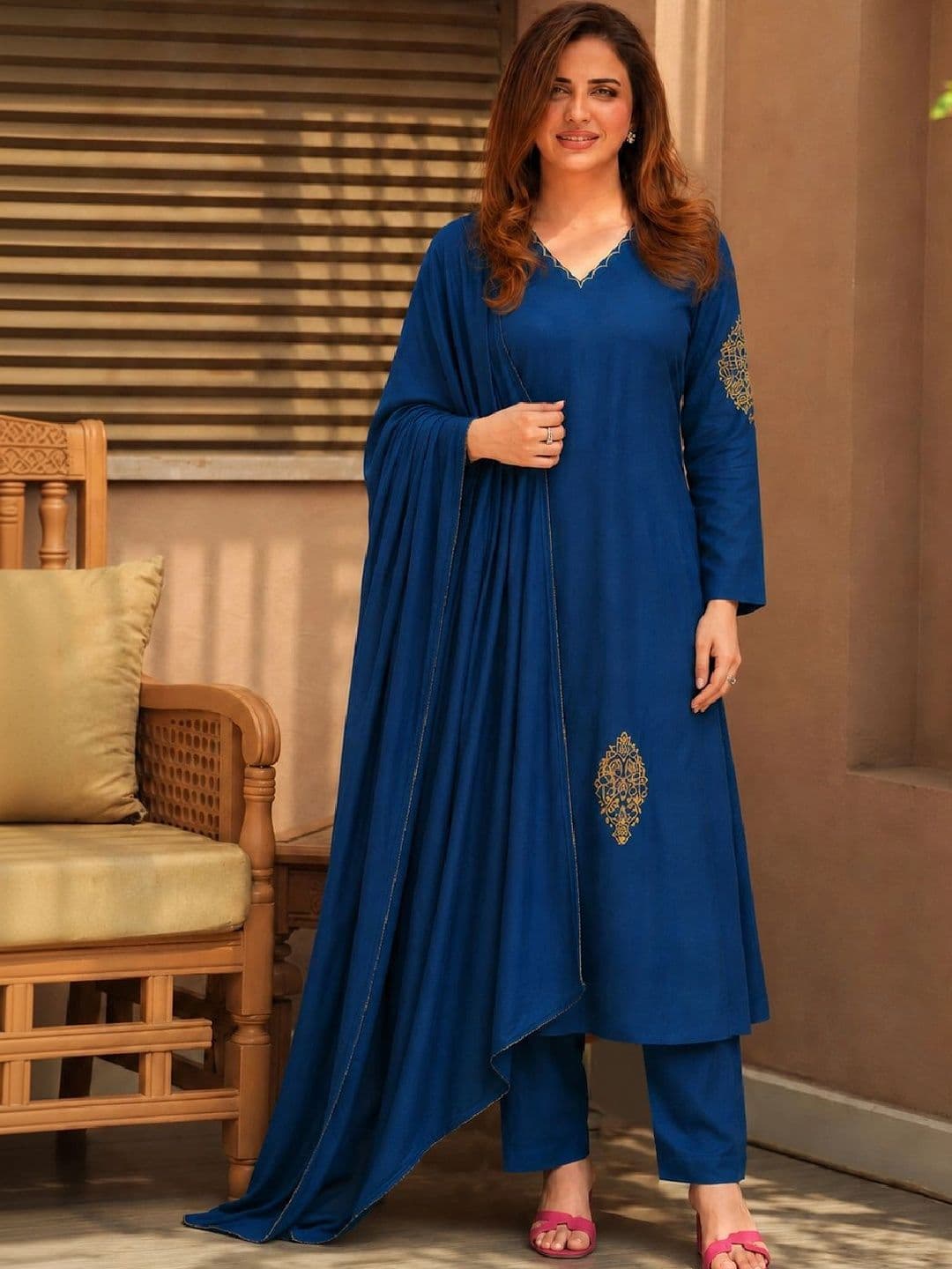 Aaghnya Women Ethnic Motifs Embroidered Regular Thread Work Kurta with Trousers & With Dupatta - view 1