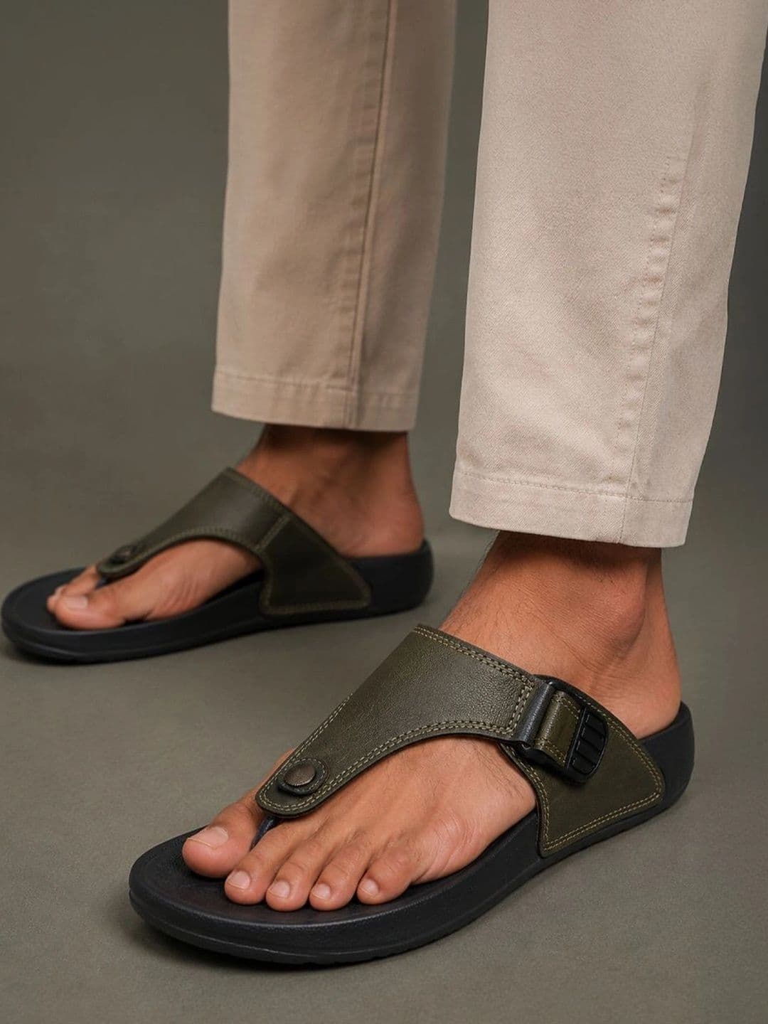 WELCOME Men Open Toe Comfort Lightweight Arch Support Durable Anti-Skid Sandal - view 1