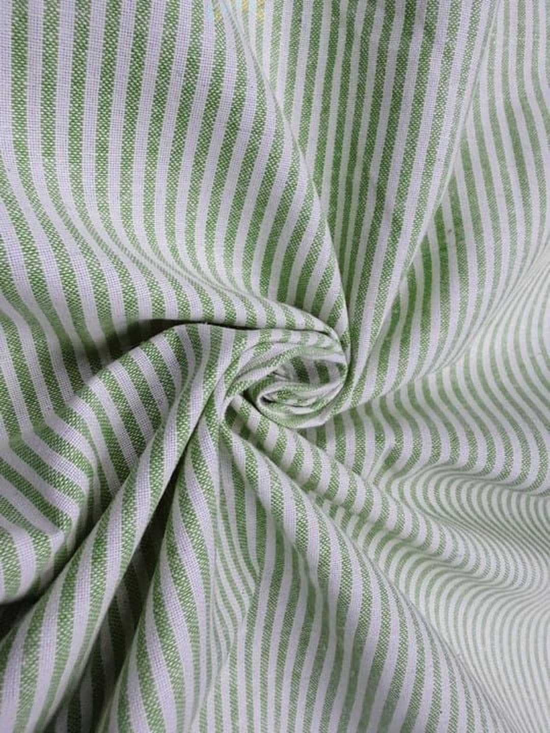 OQUENT Men Standard Striped Casual Shirt