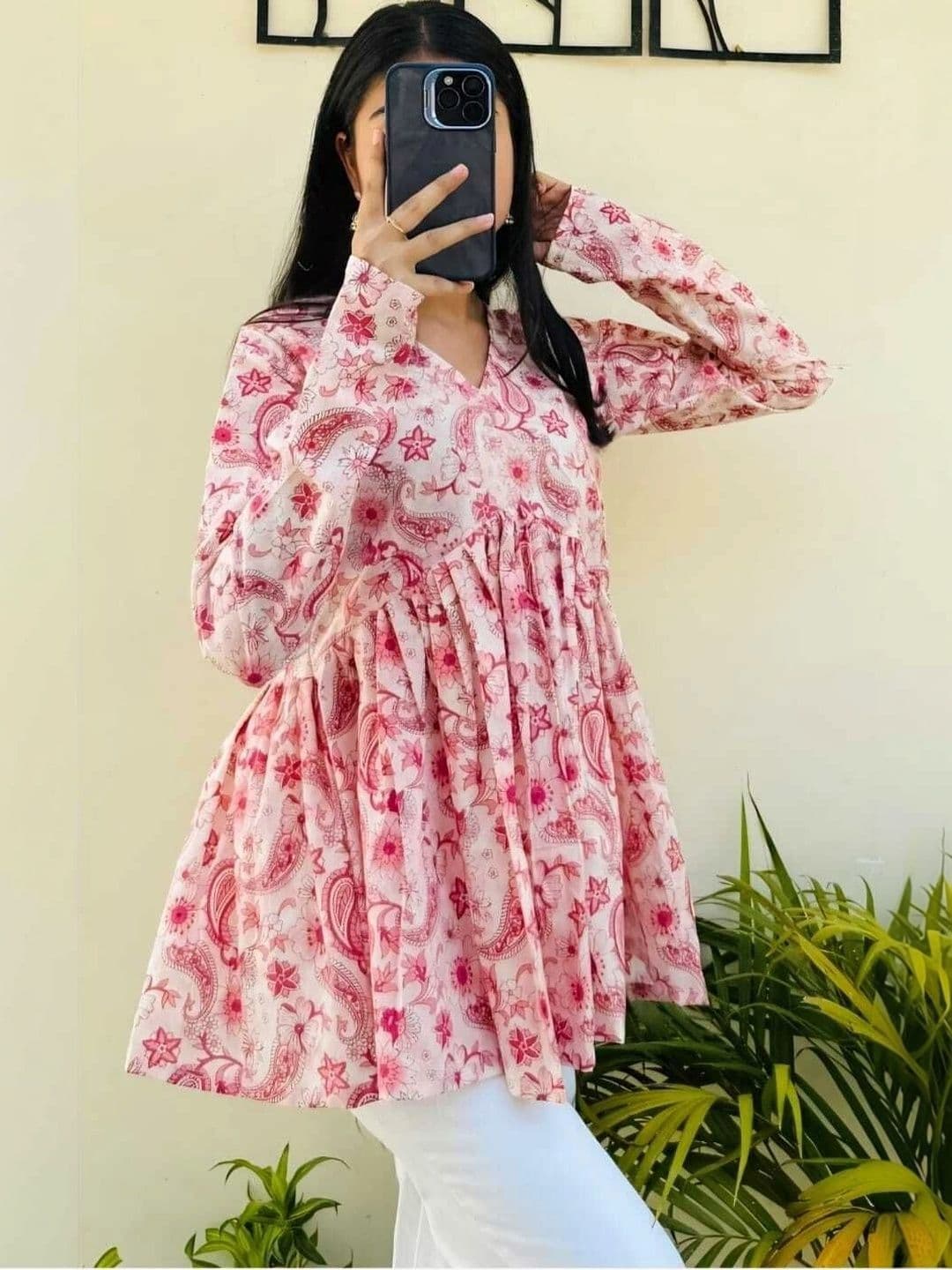 Chasvi Women Paisley Printed Kurta - view 1