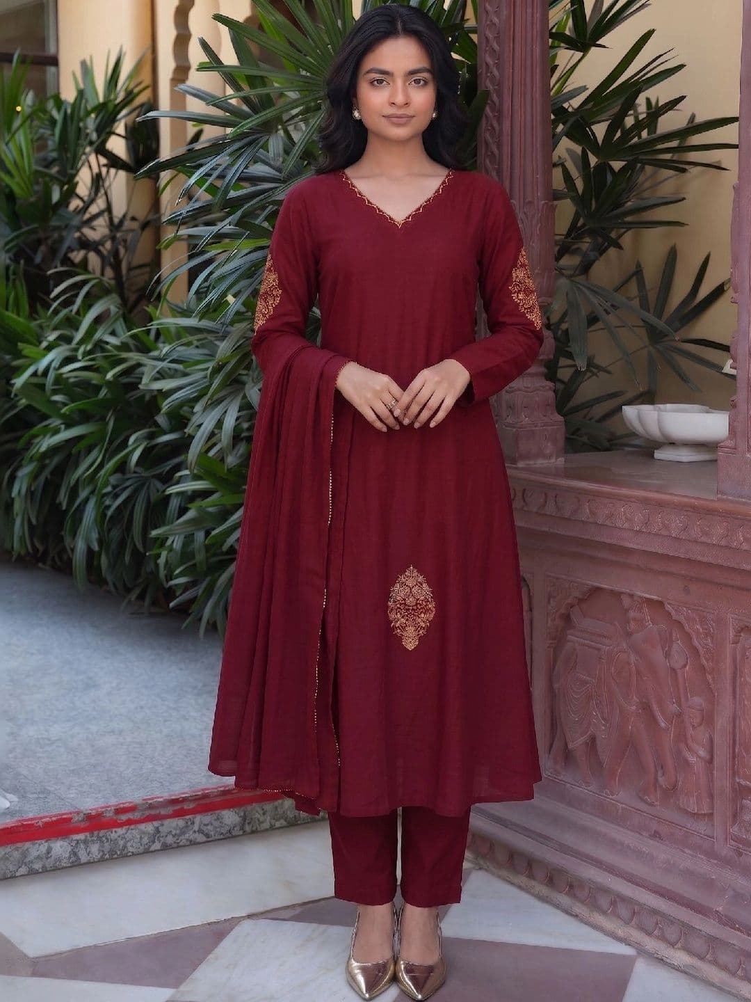 Aaghnya Women Ethnic Motifs Embroidered Regular Thread Work Kurta with Trousers & With Dupatta - view 1