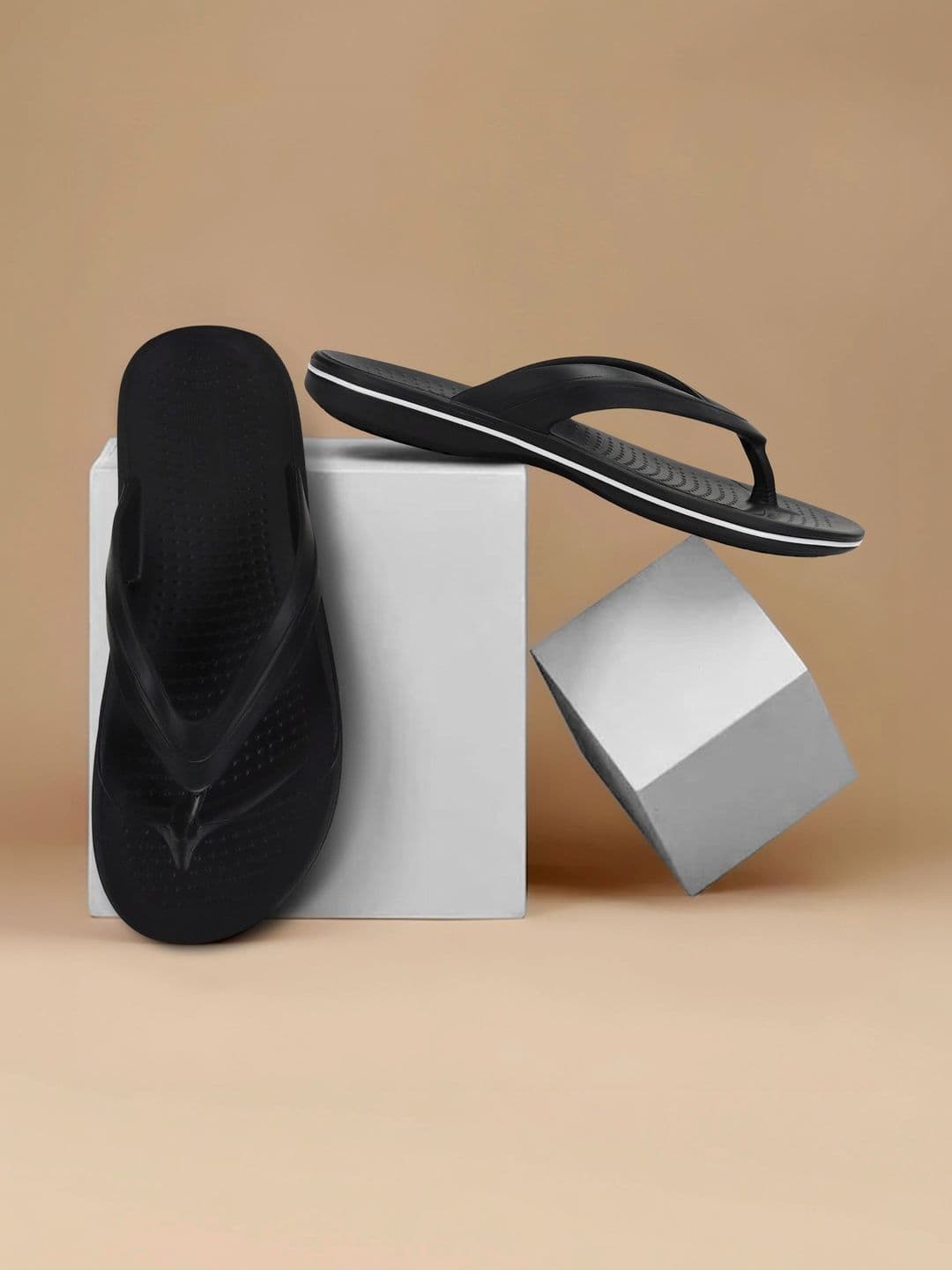 Paragon Men Thong Flip-Flops - view 1