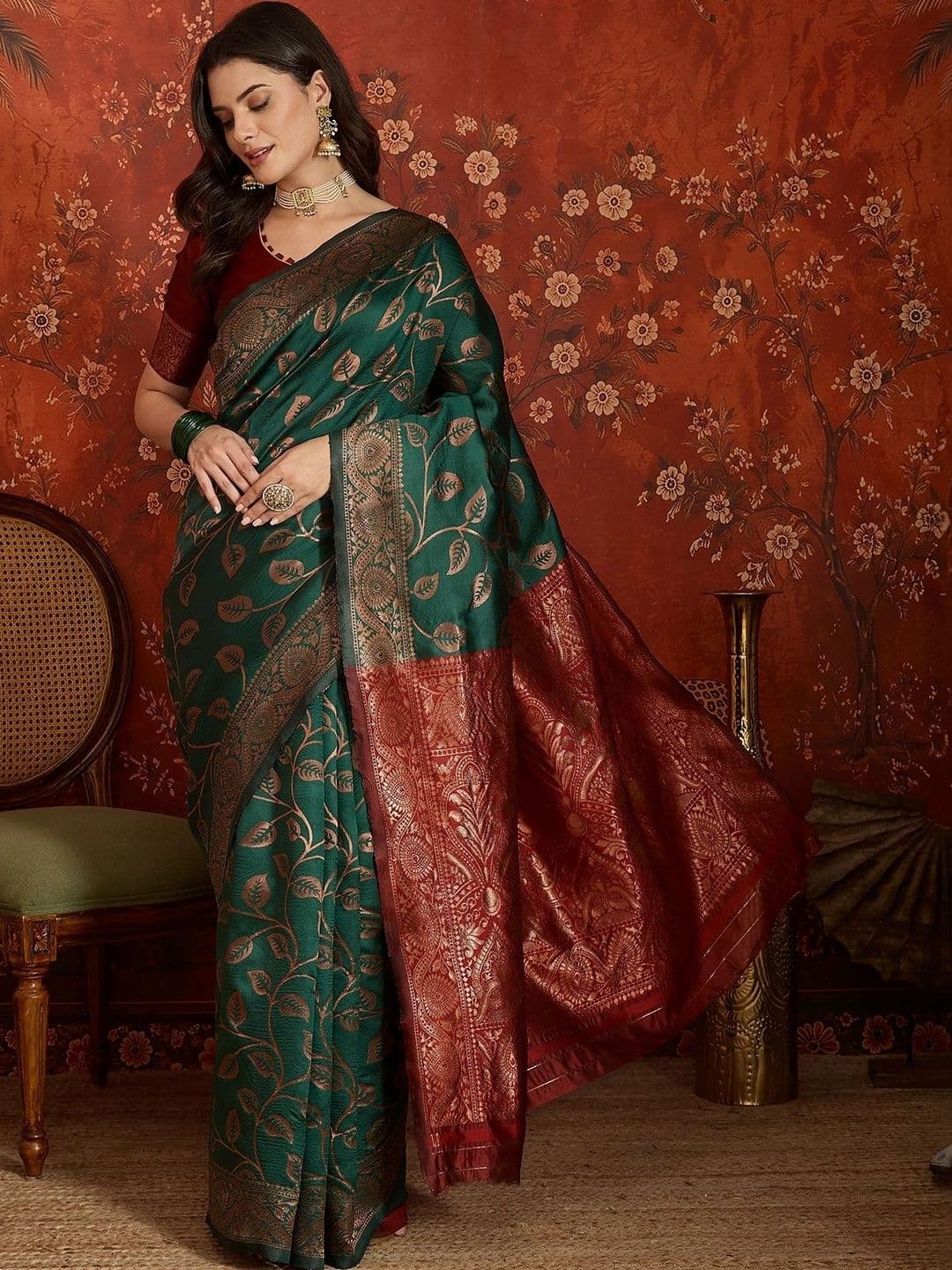 Sangria Paisley Zari Silk Blend Banarasi Saree - view 1