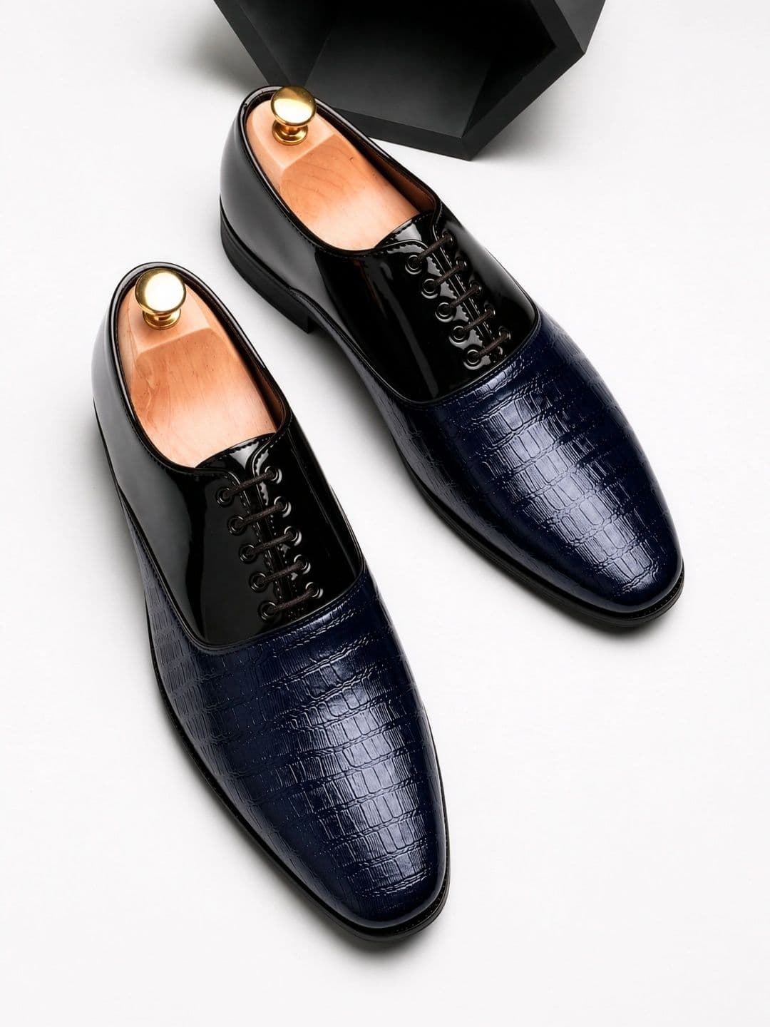 HERE&NOW Men Textured Pointed Toe Lace-Ups Formal Oxfords - view 1