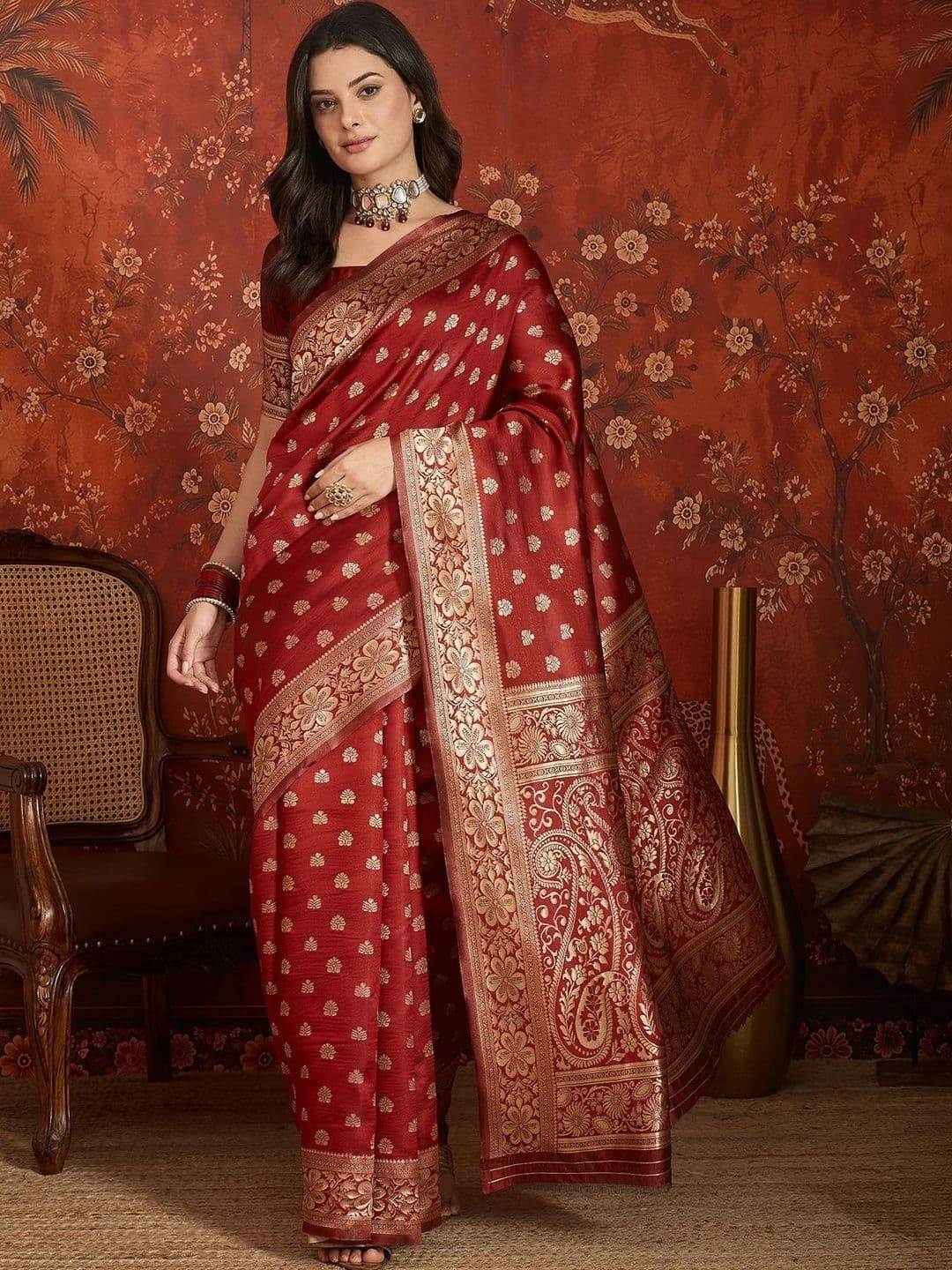 Sangria Woven Design Zari Silk Blend Banarasi Saree - view 1