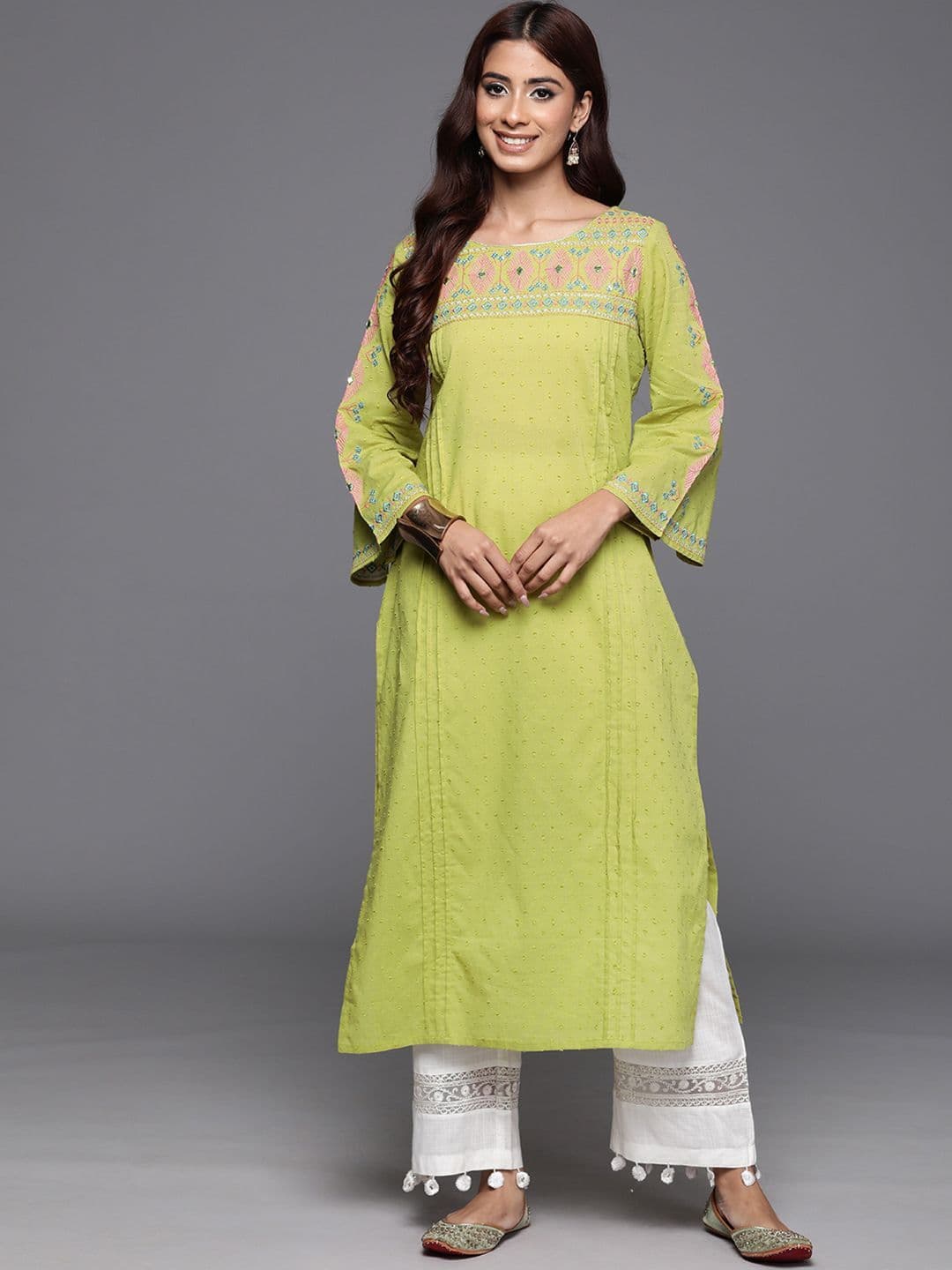 Varanga Women Embroidered Flared Sleeves Thread Work Boat Neck Kurta - view 1