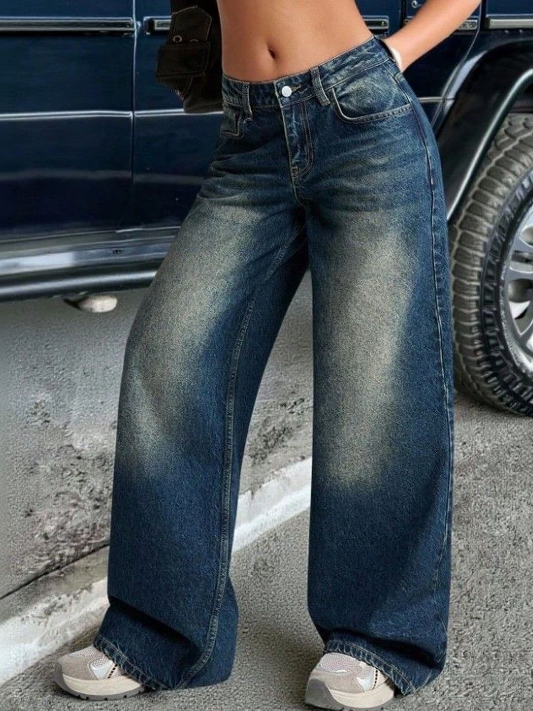 Mast & Harbour Women High-Rise Light Fade Jeans - view 1