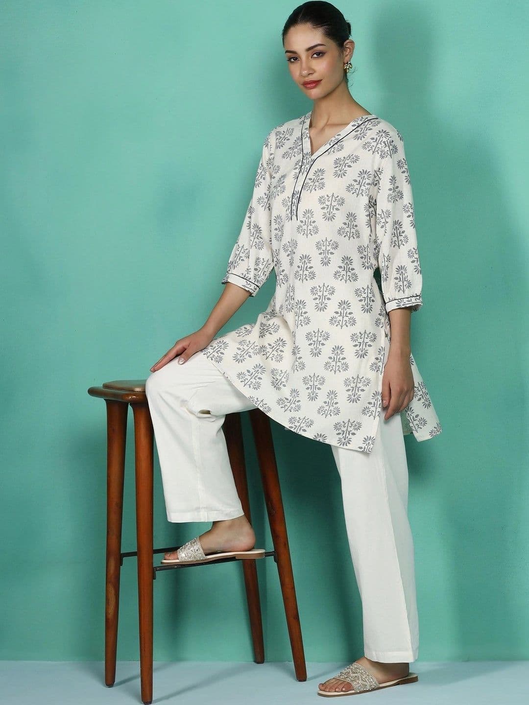 GLAMALUE Botanical Printed V-Neck Kurti - view 1