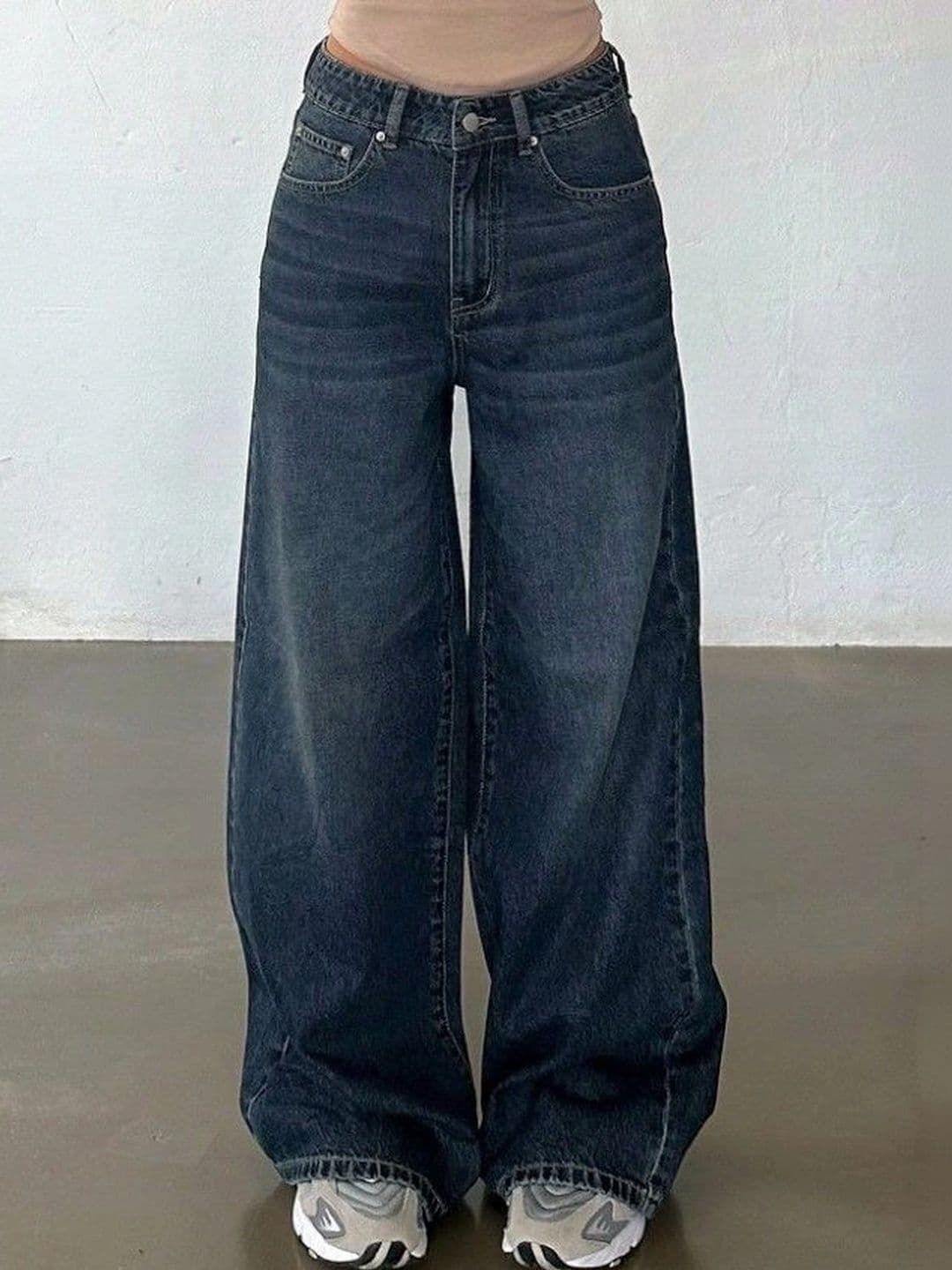 Mast & Harbour Women High-Rise Light Fade Jeans - view 1